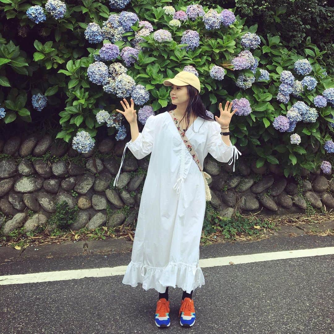 千眼美子さんのインスタグラム写真 - (千眼美子Instagram)「・ 梅雨。つゆゆー。あじさささー。」7月14日 22時25分 - yoshiko_sengen