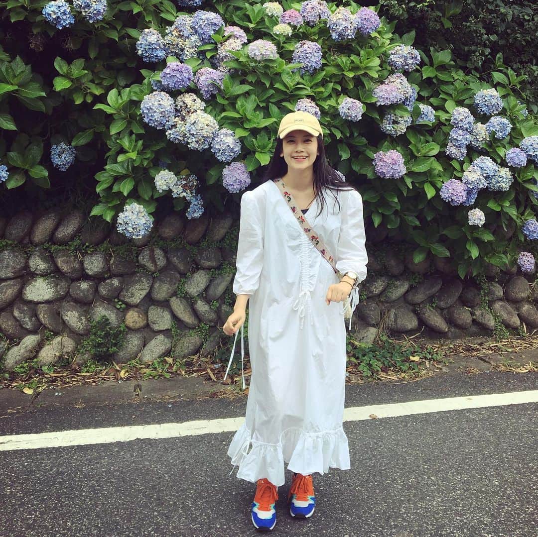 千眼美子さんのインスタグラム写真 - (千眼美子Instagram)「・ 梅雨。つゆゆー。あじさささー。」7月14日 22時25分 - yoshiko_sengen