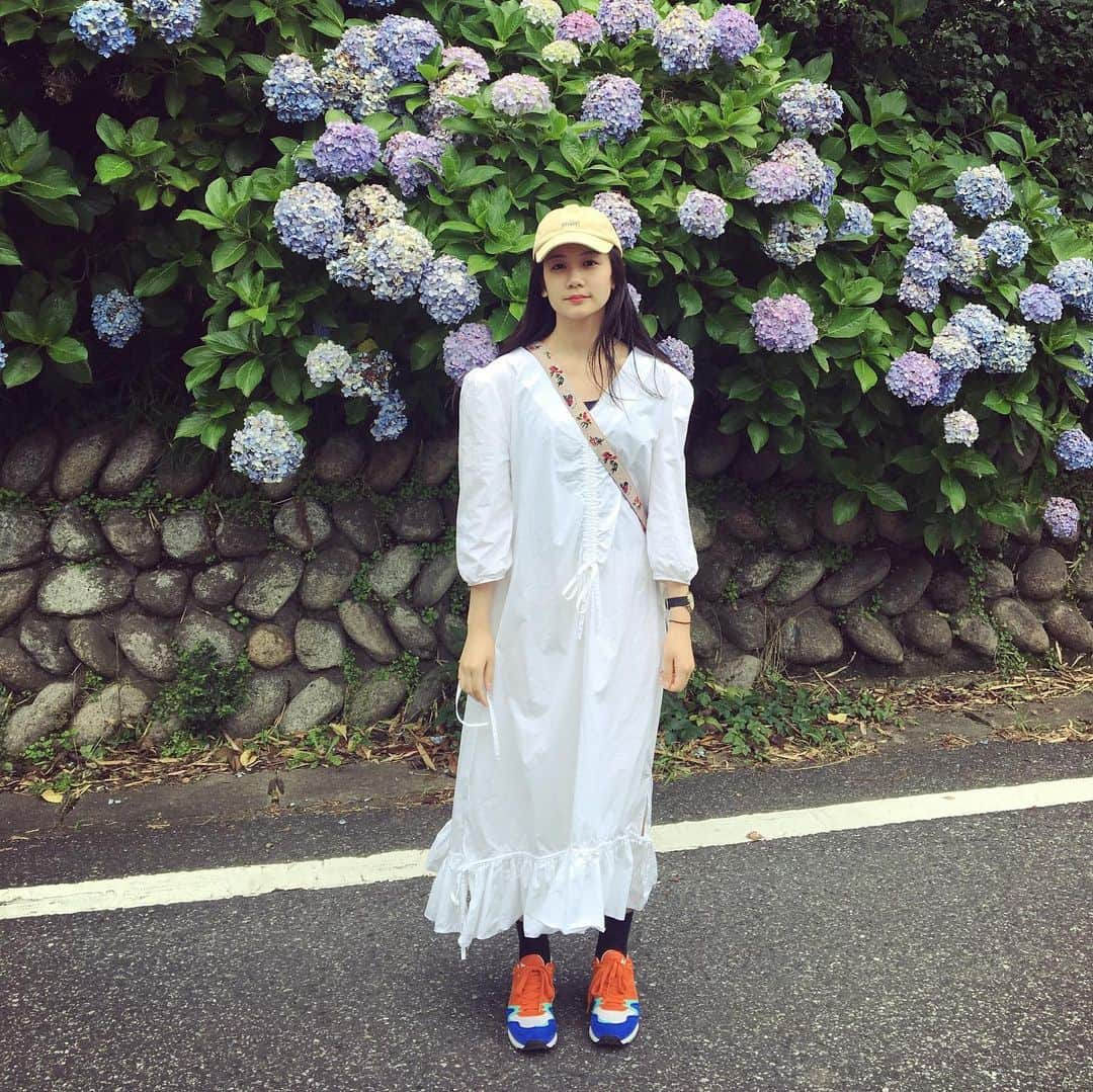 千眼美子さんのインスタグラム写真 - (千眼美子Instagram)「・ 梅雨。つゆゆー。あじさささー。」7月14日 22時25分 - yoshiko_sengen