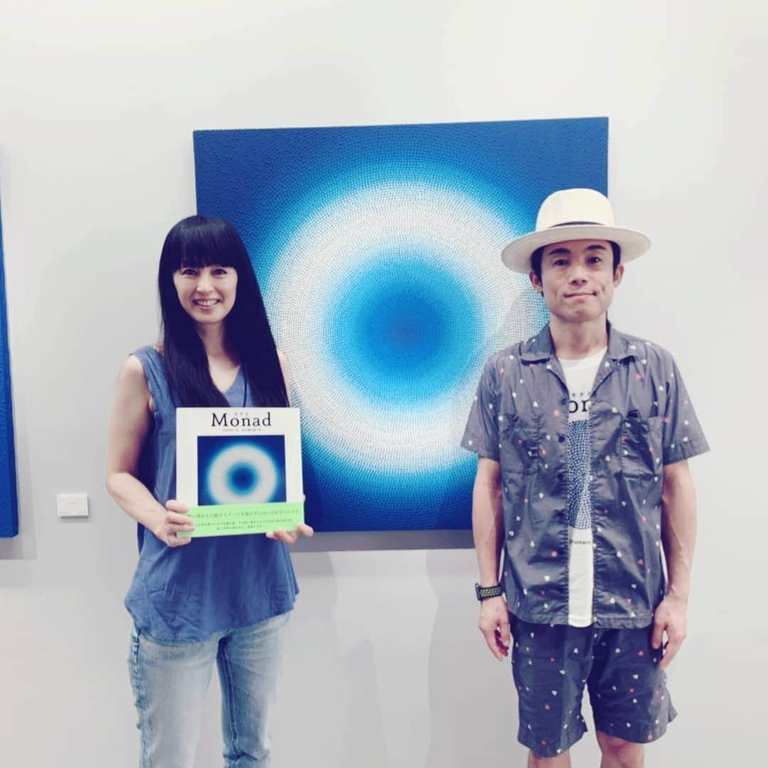 TOKIEさんのインスタグラム写真 - (TOKIEInstagram)「作業の合間にやっとGOMAさんの個展へ。 実物のGOMAさんの絵はグルーヴしていて、見つめていると脳内が浄化される感覚になるのです。 すごいパワー👊 明日まで高島屋の美術画廊でやってるので体感してみて☺️」7月14日 22時43分 - tokieofficial1