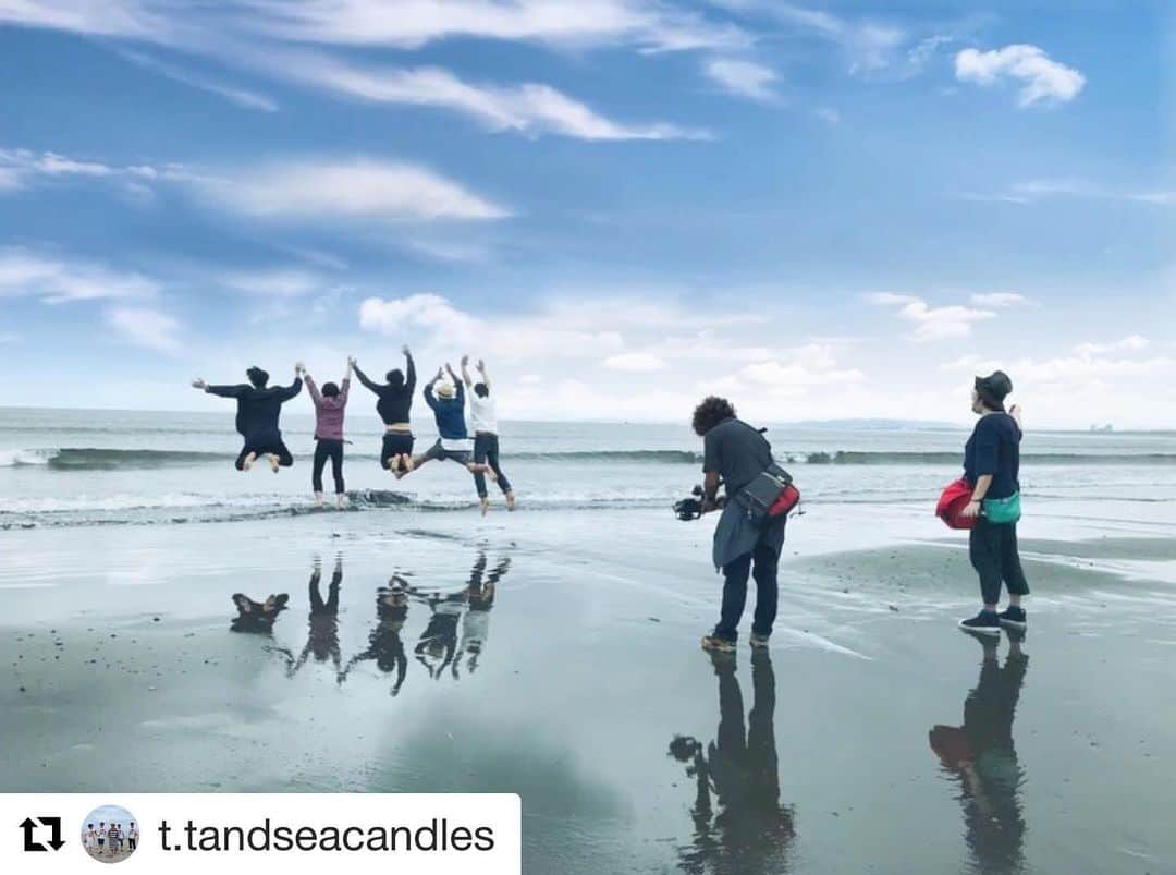 つるの剛士さんのインスタグラム写真 - (つるの剛士Instagram)「#Repost @t.tandseacandles with @get_repost ・・・ おじさんたちの夏、 来るね。2019 ‪ ‪#藤沢 #キュンとするまち藤沢‬ ‪#ふじさわ‬ #江の島 #江ノ電  #つるの剛士とシーキャンドルズ‬ @t.tandseacandles  vo.#つるの剛士 gt.#今野潤一 b.#樋渡ナヲタカ dr.#竹村忠臣 p.#村原康介  #アグオ先生 #サモエド」7月14日 23時05分 - takeshi__tsuruno