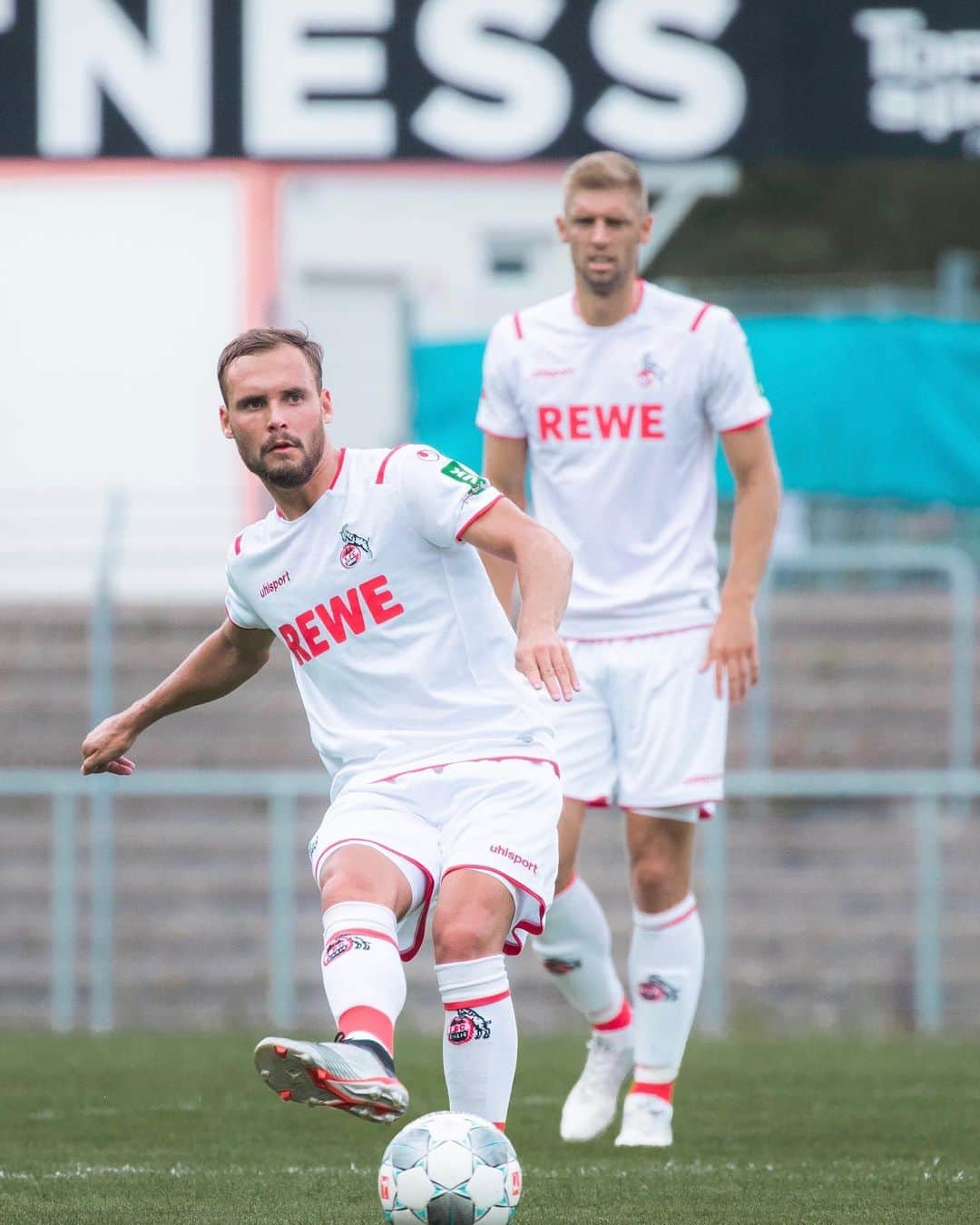 1.FCケルンさんのインスタグラム写真 - (1.FCケルンInstagram)「Der #effzeh beendet das erste Trainingslager mit einem 5:1-Sieg gegen den @ssvreutlingen05. 🏁  @jhoncordoba9 (⚽⚽⚽), Risse (⚽), Reisig (ET.) Jetzt geht es für die Jungs zurück nach Köln. 😊」7月14日 23時01分 - fckoeln