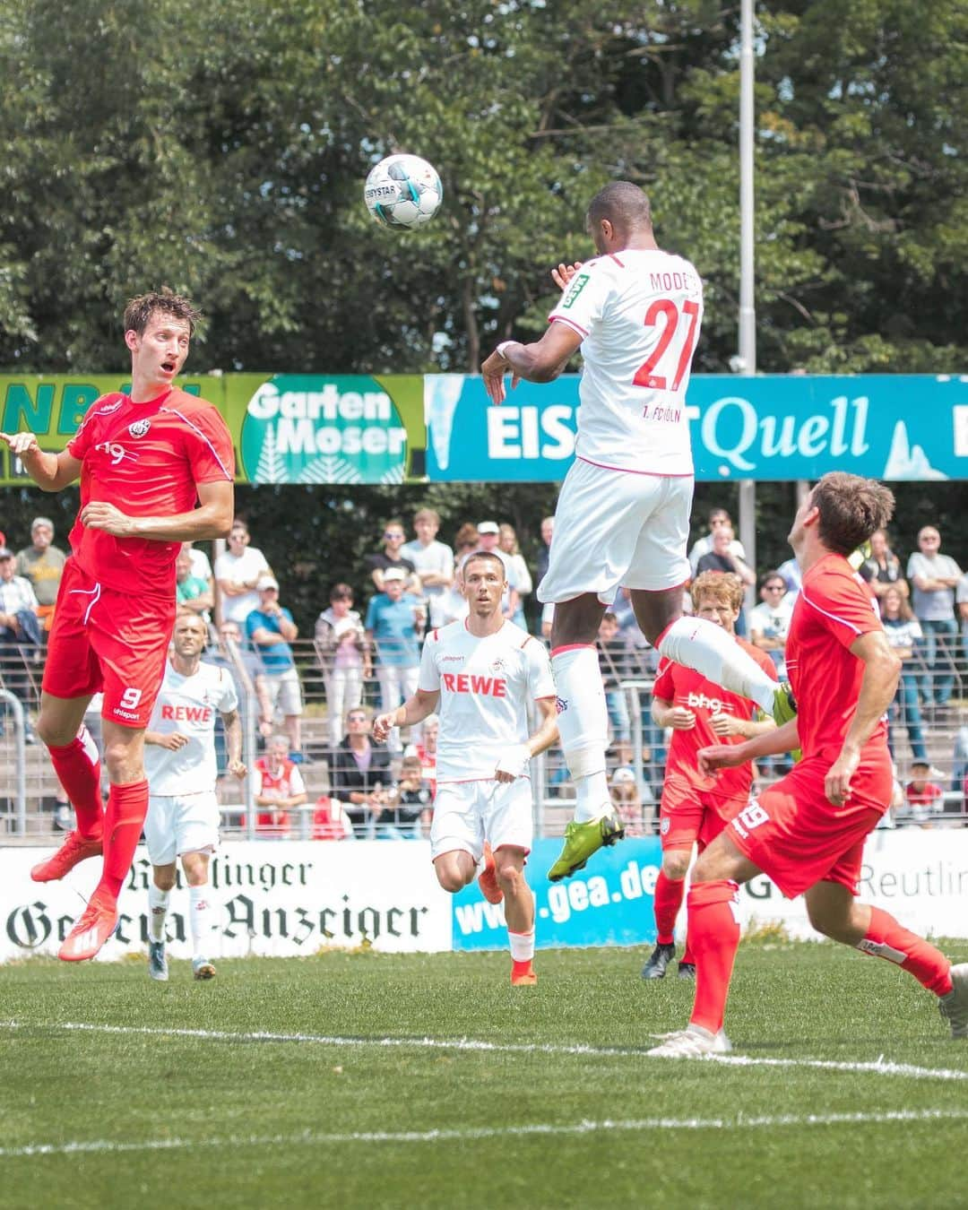 1.FCケルンさんのインスタグラム写真 - (1.FCケルンInstagram)「Der #effzeh beendet das erste Trainingslager mit einem 5:1-Sieg gegen den @ssvreutlingen05. 🏁  @jhoncordoba9 (⚽⚽⚽), Risse (⚽), Reisig (ET.) Jetzt geht es für die Jungs zurück nach Köln. 😊」7月14日 23時01分 - fckoeln