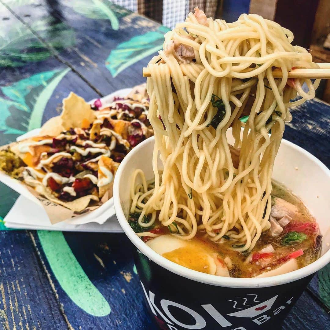 Eat With Steph & Coさんのインスタグラム写真 - (Eat With Steph & CoInstagram)「The only men I want in my life is ramen like dissss 🍜 @koiramenbar killin’ it with their signature ramen. Not bad at all for a market stall! Pretty impressed considering it’s only £7, with the solid broth and chewy noodles 💁🏻‍♀️ #invite #brixton #popbrixton #ramen #japanese #noodles #noodlesoup #tonkotsu #yum」7月14日 23時14分 - eatwithsteph_ldn