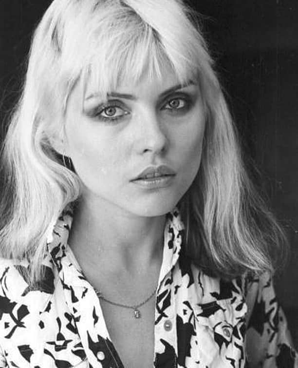 Meganさんのインスタグラム写真 - (MeganInstagram)「Always Debs ❤️ ⁠ ⁠ Photo by Brian McLaughlin, 1979 ⁠ ⁠ ⁠ #debbieharry #styleicon #brianmclaughlin #blackandwhite」7月14日 23時35分 - zanzan_domus