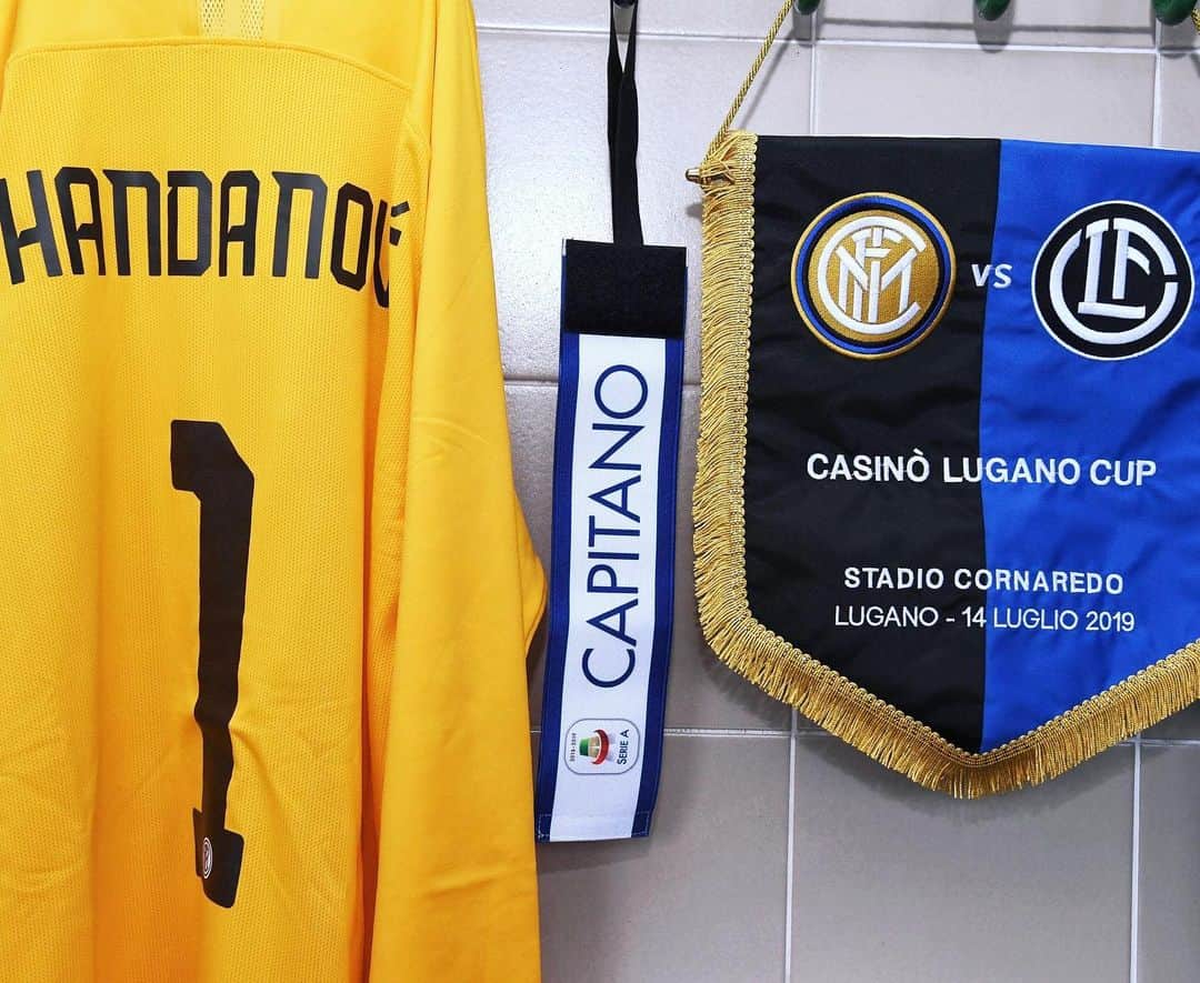 インテルナツィオナーレ・ミラノさんのインスタグラム写真 - (インテルナツィオナーレ・ミラノInstagram)「ALL SET FOR #LUGANOINTER! 🏟💪🏼👕 #Inter #ForzaInter #Lugano2019 #DressingRoom #Football」7月14日 23時36分 - inter