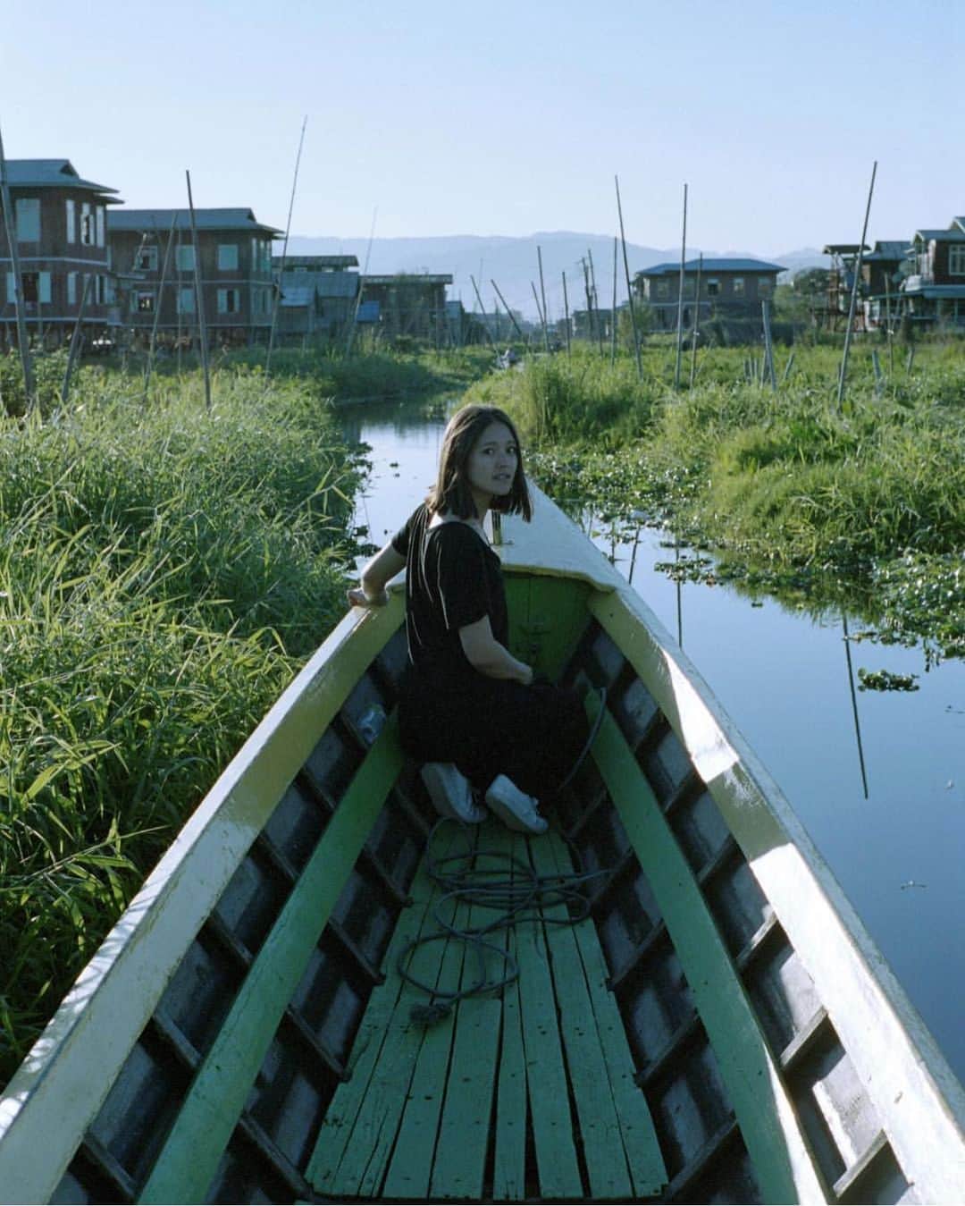 松島エミのインスタグラム：「Getting the itch to go somewhere🧚🏻‍♀️ #inle #myanmar」