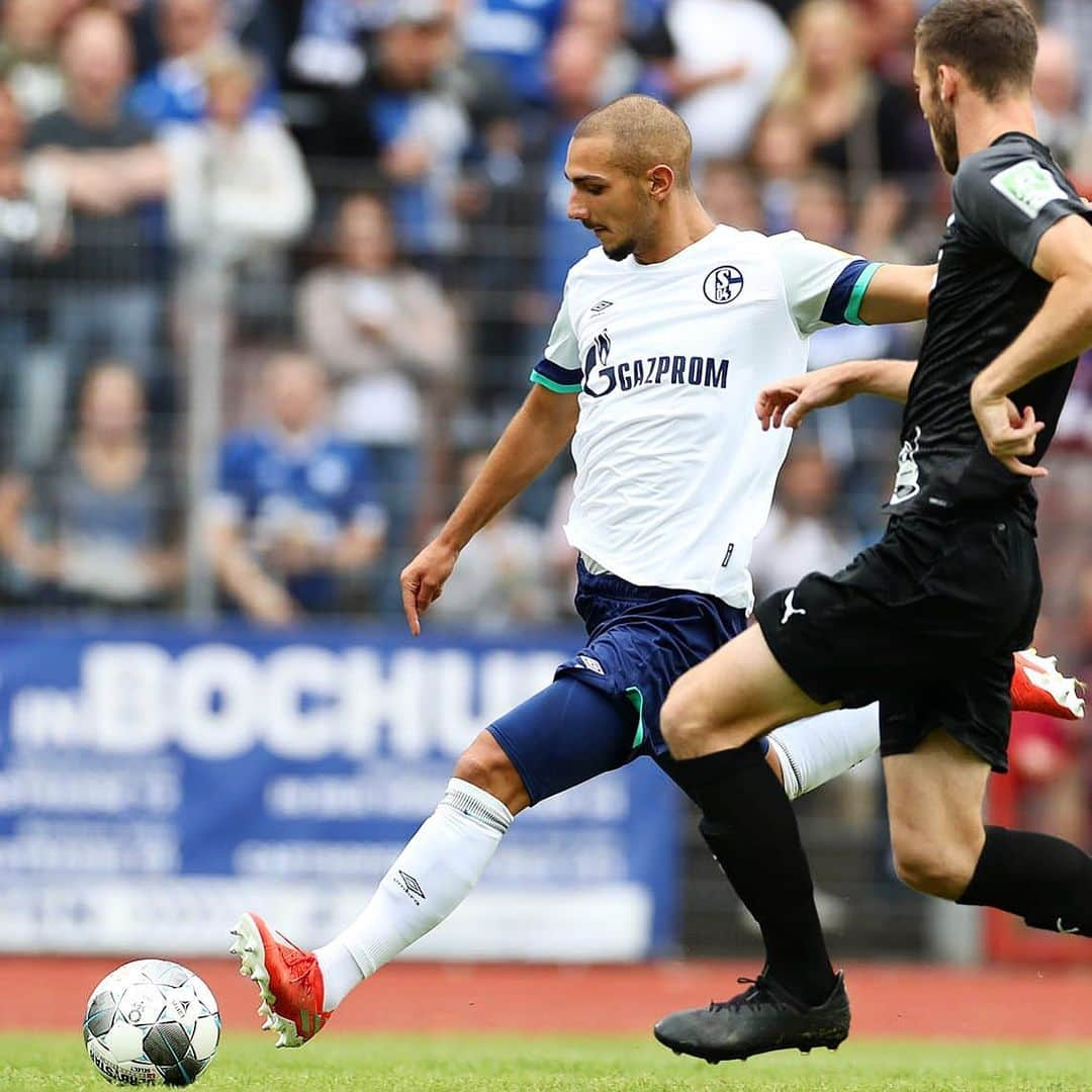 シャルケ04さんのインスタグラム写真 - (シャルケ04Instagram)「Erstes Tor im Auswärtstrikot - nach 0️⃣4️⃣ Minuten! Sauber, @ahmedkutucu! 👌🏽 . . First goal in the away jersey - after 0️⃣4️⃣ minutes 👌🏽 . . #SGWS04 0:1 #Schalke #S04 #Matchday #Football #Soccer #Knappen #WirLebenDich #🔵⚪️」7月15日 0時16分 - s04