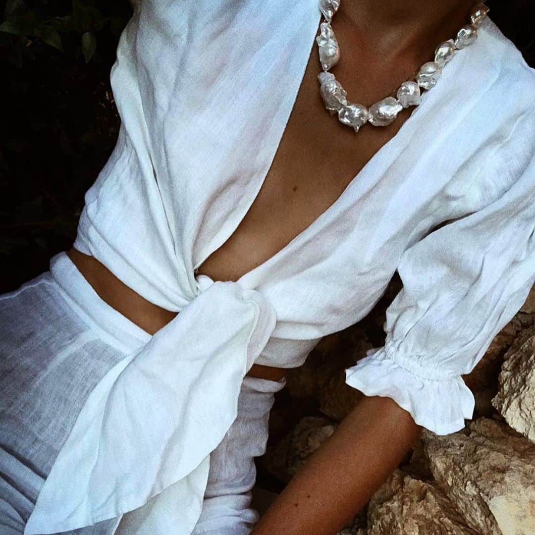 ブルーライフのインスタグラム：「all white everything 🌞 @faithfullthebrand」