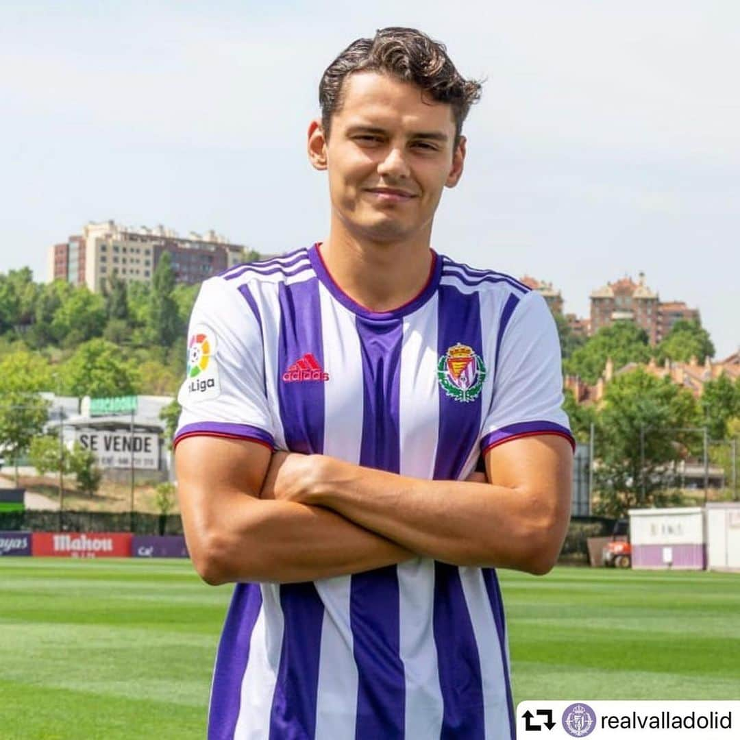 LFPさんのインスタグラム写真 - (LFPInstagram)「@realvalladolid have a new kit for LaLiga Santander 2019/20! 🆕👕 • #RealValladolid #Unal #Kit #LaLigaSantander #LaLiga」7月15日 0時30分 - laliga