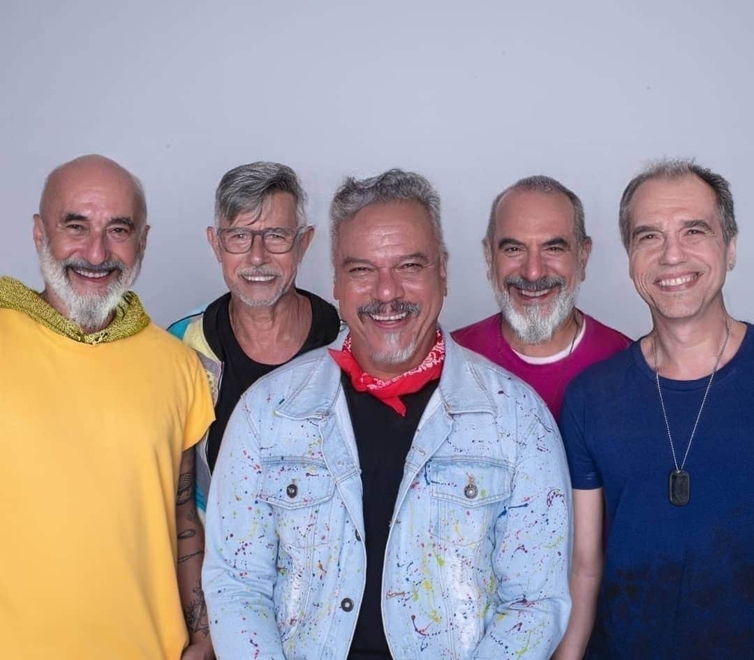 Sorriso Marotoのインスタグラム：「Capa do álbum comemorativo de 50 anos de carreira 🧓🏼 #VemAí #SorrisoMelhorIdade」