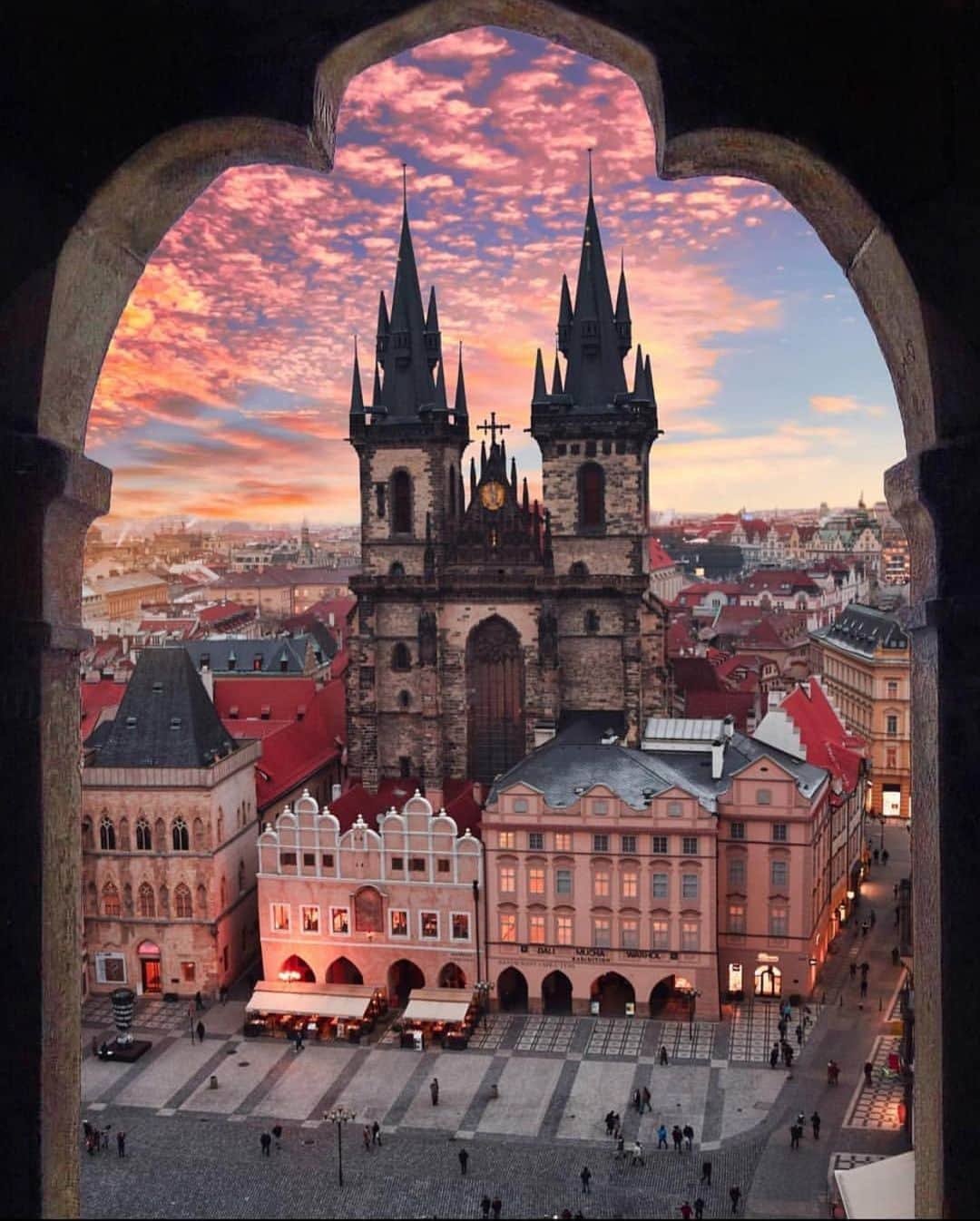 Wonderful Placesさんのインスタグラム写真 - (Wonderful PlacesInstagram)「Beautiful Prague ✨💖💖💖✨ . Picture by ✨✨@momentsofgregory✨✨ #wonderful_places for a feature 💖」7月15日 0時49分 - wonderful_places