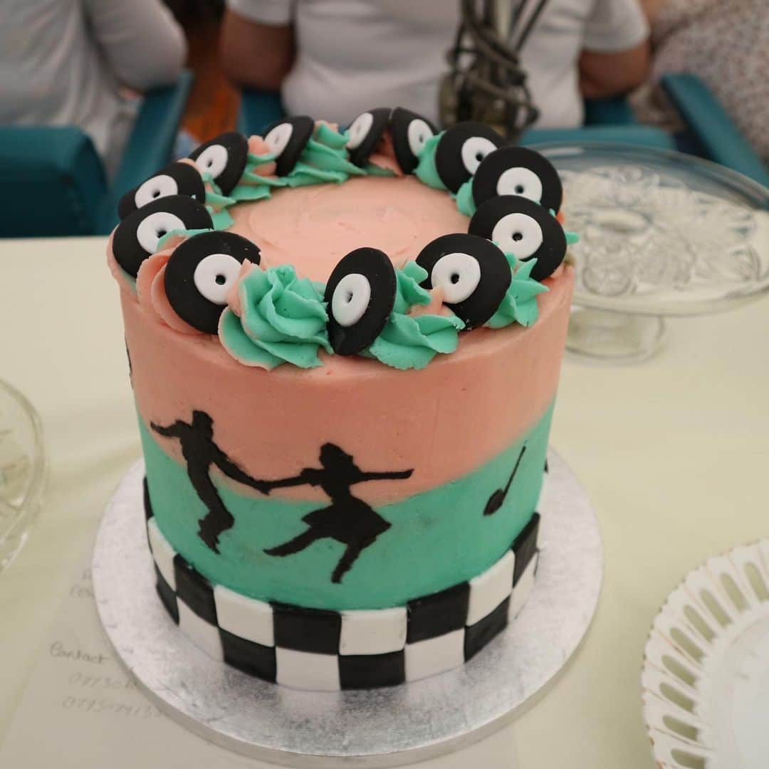 のインスタグラム：「We had some amazing entries for our Beamish 1950s bake off! Participants were asked to produce a rock and roll themed cake into our baking competition - don't they look fantastic? #Cake #Baking #RockAndRoll」