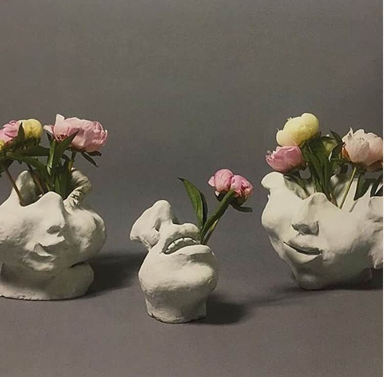 Araksさんのインスタグラム写真 - (AraksInstagram)「Face Vases ~ Alina Szapoznikow⁠⠀」7月15日 0時49分 - araksofficial