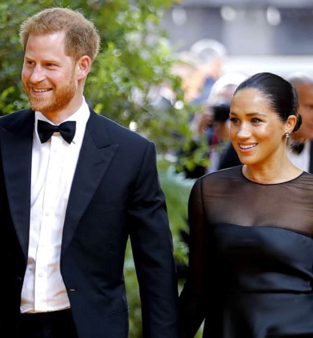 Good Morning Americaさんのインスタグラム写真 - (Good Morning AmericaInstagram)「Royal date night! Prince Harry and Meghan, the Duchess of Sussex, attended #TheLionKing premiere in London and chatted with Beyonce and Jay-Z on the red carpet. See link in bio for more!」7月15日 10時30分 - goodmorningamerica