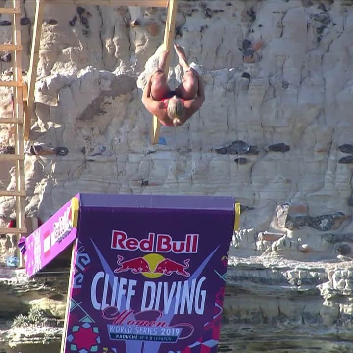 レッドブルのインスタグラム：「That👏Just👏Happened👏Again 👏 . . @rhiannan_iffland is unstoppable and unmatchable with six consecutive victories at the Red Bull Cliff Diving World Series! . @redbullcliffdiving #redbull #givesyouwings #cliffdiving #undefeated #winning」