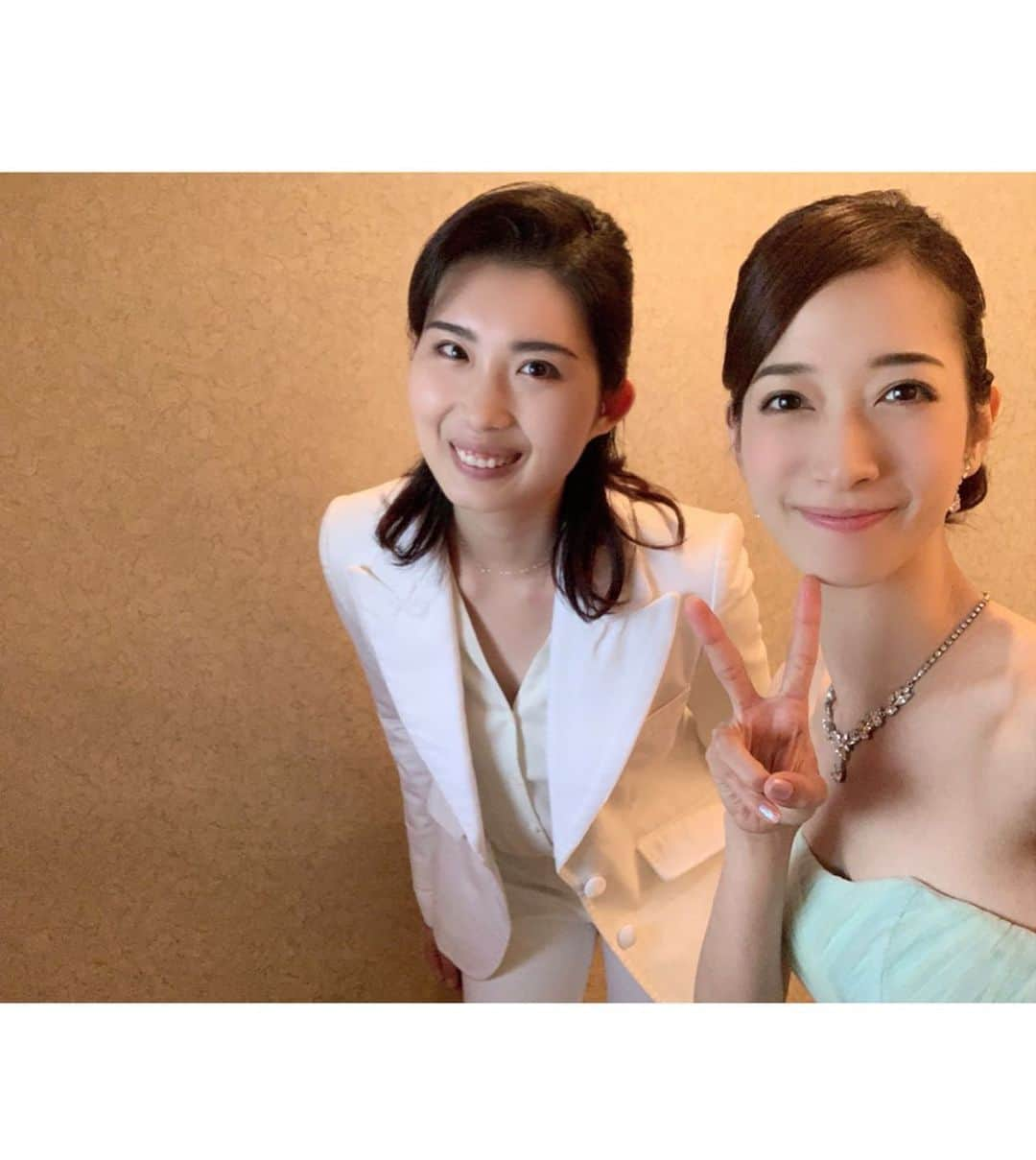 伶美うららさんのインスタグラム写真 - (伶美うららInstagram)「ゆうことパーティーで歌わせて頂きました。  2人で構成や振りを考え、 久しぶりに組んで踊ったりととても充実した会でした♡  今回は2人で英語の曲にも挑戦しました。 英会話のレッスンと共に、これからも勉強頑張りたいと思います♪  #パーティー #朝央れん  #ゆうこありがとう ♡ #とっても楽しかった ♪ #ヘアアレンジ もしました♡」7月15日 11時03分 - urara_reimi