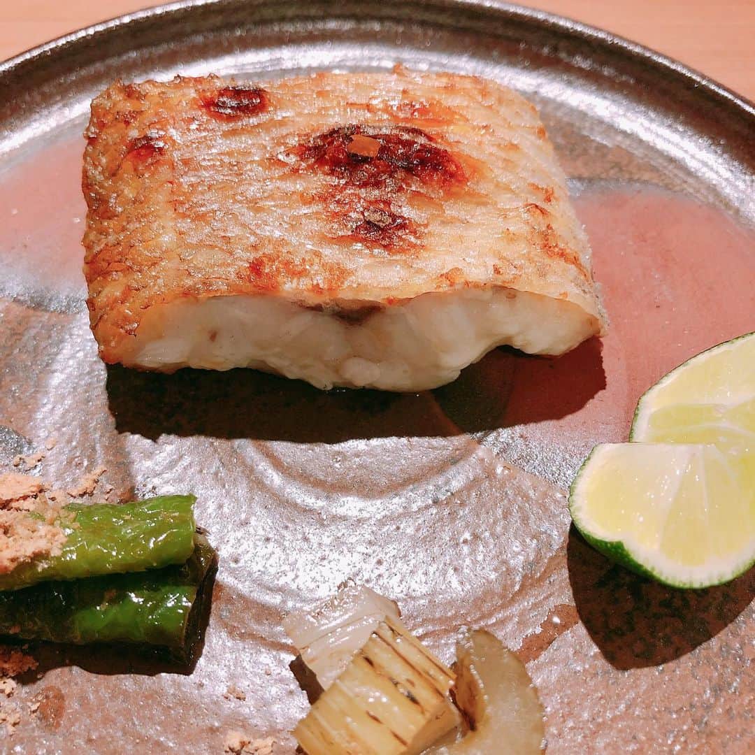 井上公造さんのインスタグラム写真 - (井上公造Instagram)「2度目の訪問。以前よりも、さらに美味しくなっていた。料理長の野々原さんは、まだ若いけど、勉強熱心で、素晴らしい腕前！全てに満足しました😆  #大阪福島区 #和食  #炭火割烹いしい  #隠れ家  #個室もあります  #foodstagram  #washoku」7月15日 11時44分 - inouekozo39