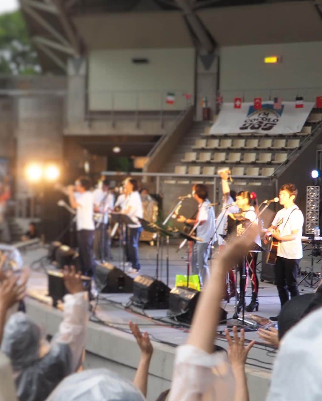 藤巻亮太さんのインスタグラム写真 - (藤巻亮太Instagram)「#マゴーソニック2019 有り難うございました！！ 素晴らしい共演者の皆様と、会場いっぱいの素敵なお客様とともに最高なステージでした！ #真心ブラザーズ 様、30周年本当におめでとうございます！！！」7月15日 11時40分 - ryota_fujimaki