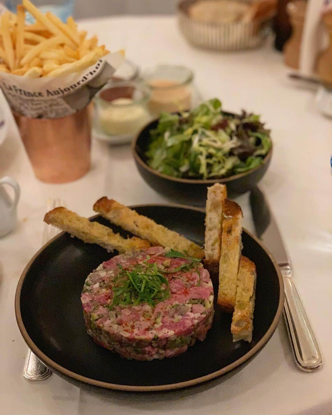 DOMINIQUE ANSEL BAKERYさんのインスタグラム写真 - (DOMINIQUE ANSEL BAKERYInstagram)「She said she wanted steak tartare for Bastille Day. ☺️」7月15日 11時42分 - dominiqueansel