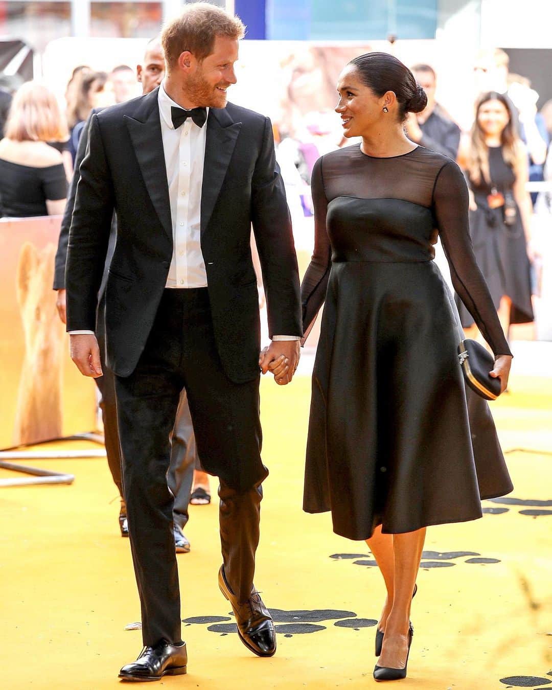 British Vogueさんのインスタグラム写真 - (British VogueInstagram)「The #DuchessofSussex skipped the final day of #Wimbledon to join #PrinceHarry and #Beyonce at the UK premiere of #TheLionKing, which honours the conservation work the duke undertakes through The Royal Foundation. The couple walked hand in hand down the yellow paw-printed carpet before watching director Jon Favreau’s reimagined version of the Disney classic. Click the link in bio for more on their appearance and what they chose to wear for the occasion.」7月15日 3時05分 - britishvogue