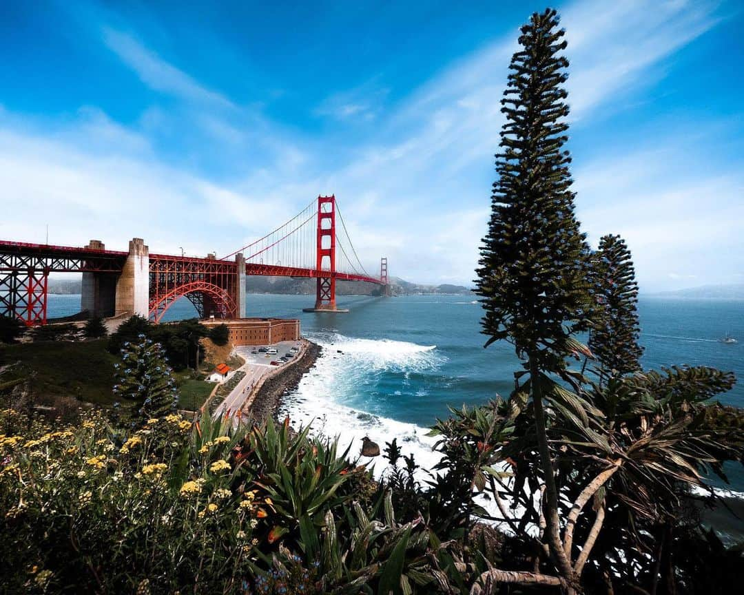 goproさんのインスタグラム写真 - (goproInstagram)「Photo of the Day: Name that bridge... 📷 Shot on #GoProHERO7 Black by #GoProFamily member @marcbaechtold. • • • #GoPro #SanFrancisco #CaliforniaDreaming #BridgesOfInstagram #PhotoOfTheDay」7月15日 3時13分 - gopro