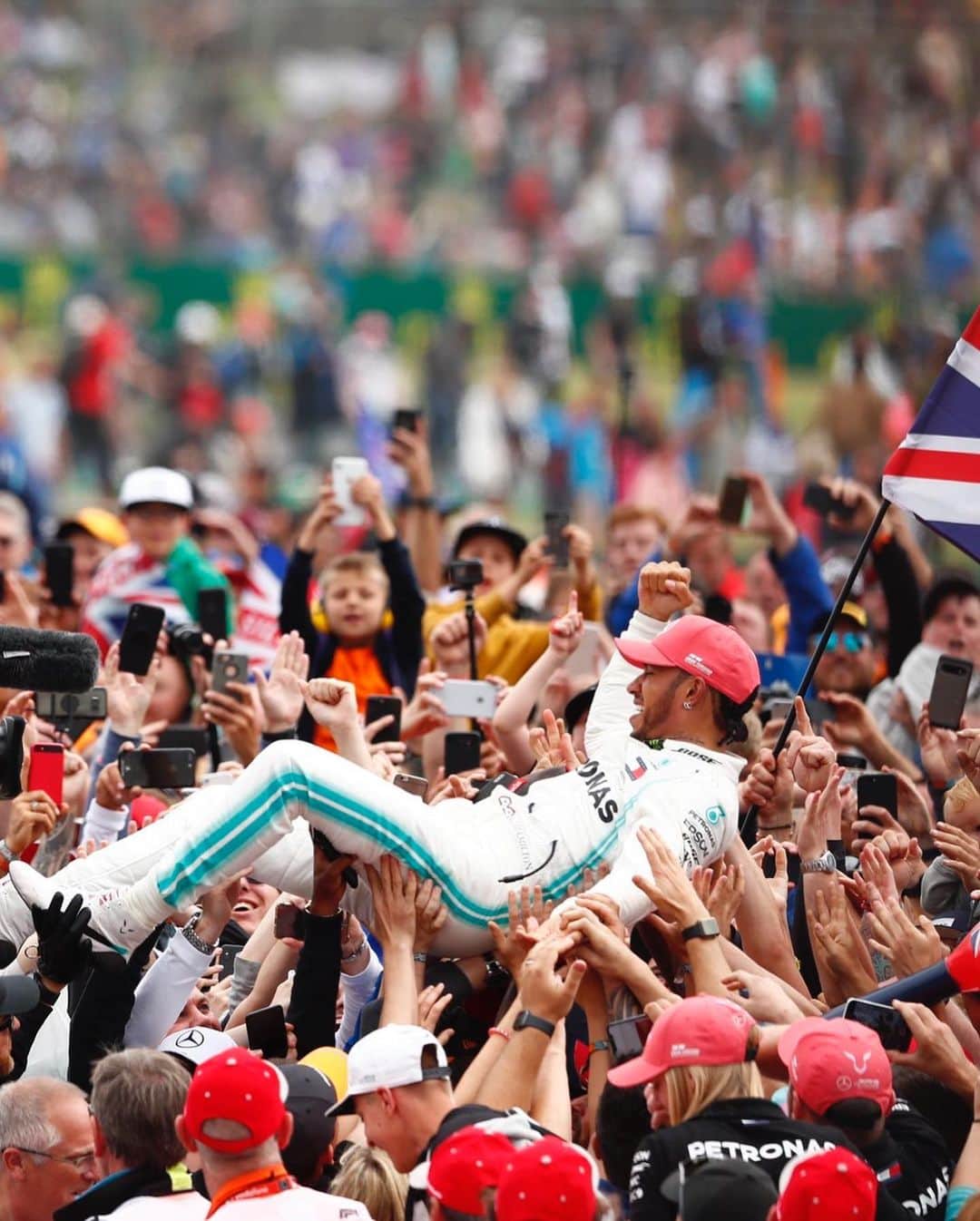 IWCさんのインスタグラム写真 - (IWCInstagram)「@lewishamilton claimed his 80th victory in #F1, his seventh of the 2019 season and sixth at the #BritishGP, making him the most successful driver at this event. @valtteribottas came home in P2 to complete the 1-2 for the @mercedesamgf1 #IWCRacing」7月15日 3時30分 - iwcwatches