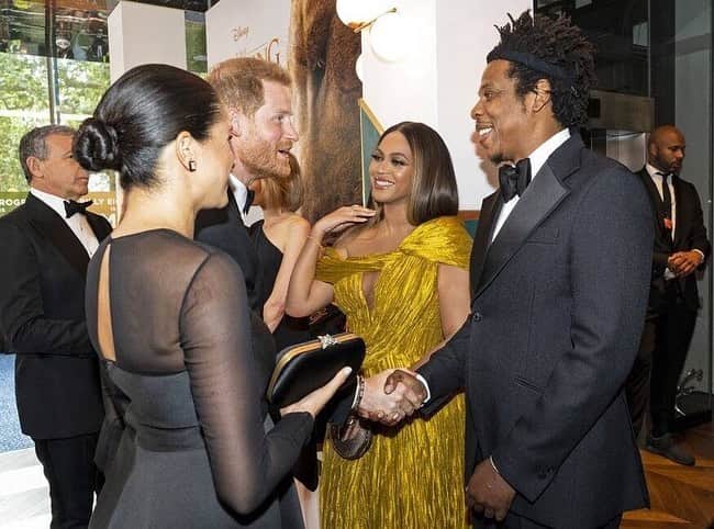 E! Onlineさんのインスタグラム写真 - (E! OnlineInstagram)「Royalty hanging out with royalty, no big deal. 👑🐝 #TheLionKing (📷: Getty Images)」7月15日 3時31分 - enews