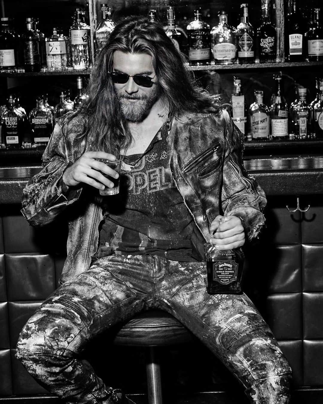 モデル、ブロック・オハーンのインスタグラム：「It’s always a good time shooting with friends. Had fun with @sanderssonlosangeles & the legend @perbernalphoto shooting for Jenny’s custom one off jackets. You guys gotta check them out!  Lucky for me I got to snag one at the shoot 😛」