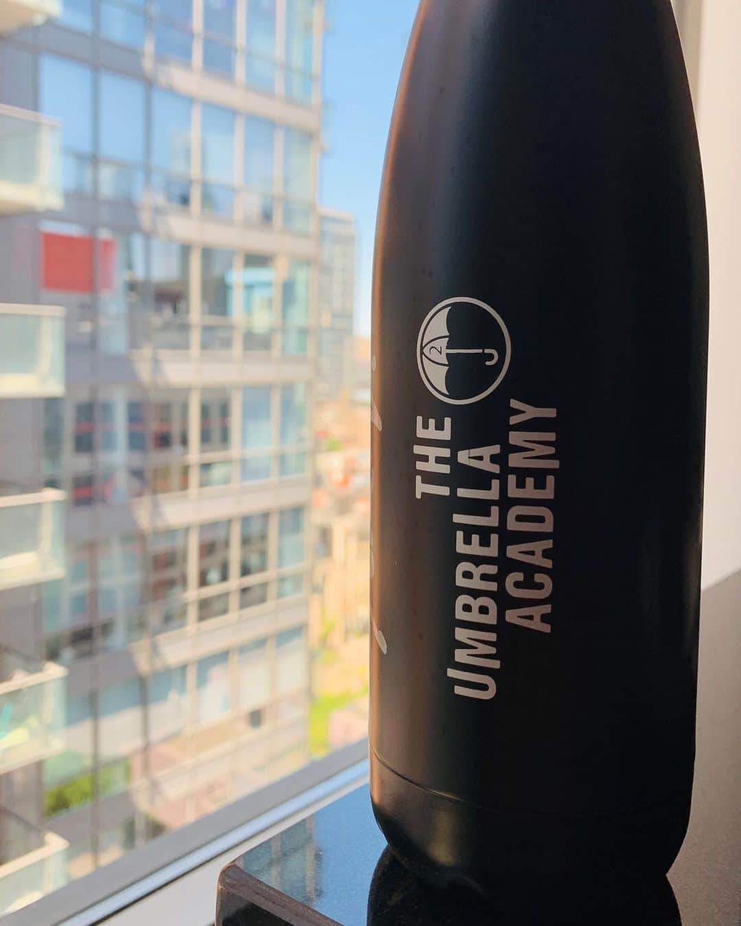 トム・ベリカさんのインスタグラム写真 - (トム・ベリカInstagram)「Authentic fuel carrier for the journey. @umbrellaacad #prep #directorsPOV」7月15日 4時00分 - tomverica