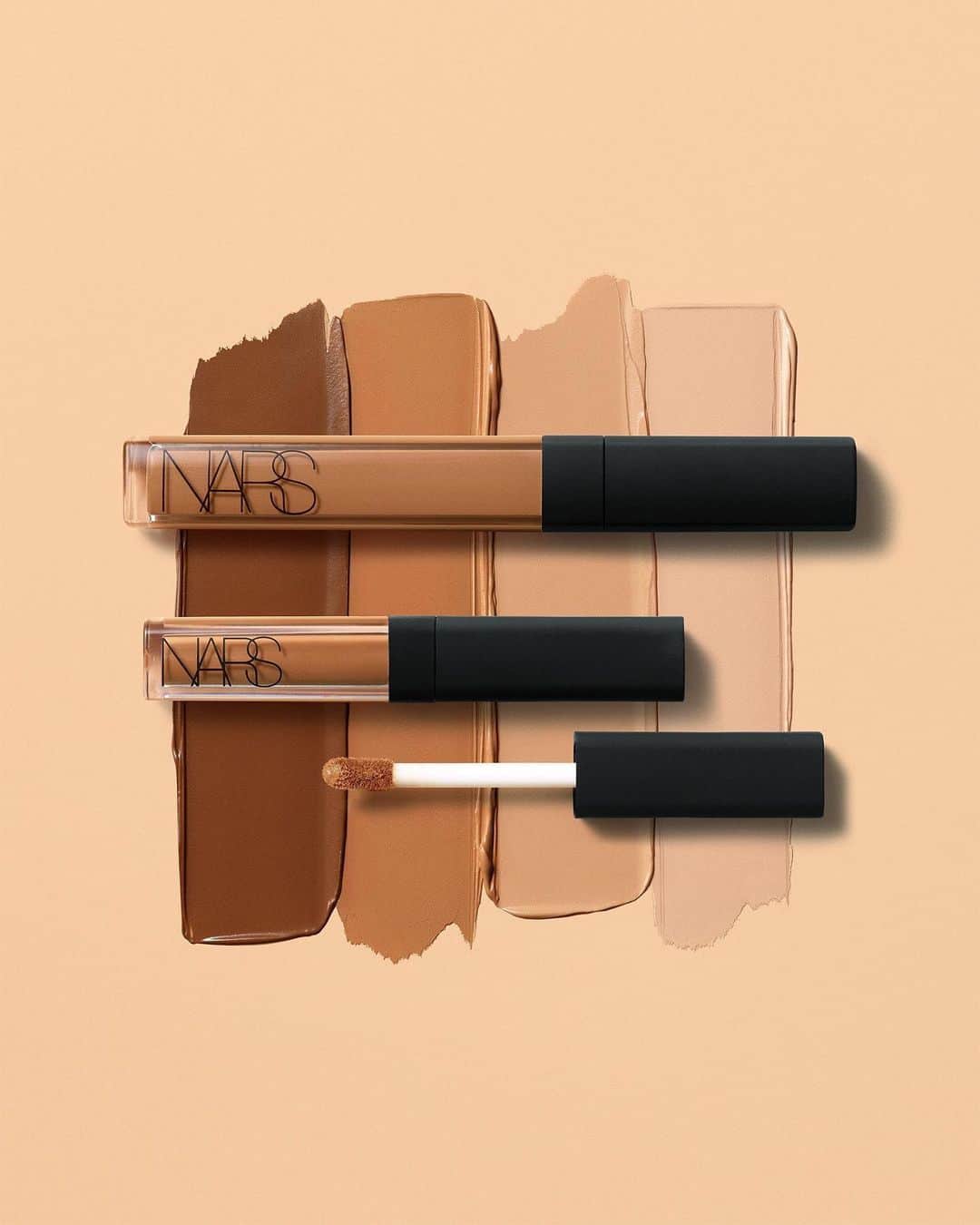 NARSさんのインスタグラム写真 - (NARSInstagram)「When good things also come in mini sizes. Shop 30 shades of new Mini Radiant Creamy Concealer for on-the-go perfection anytime, anywhere.」7月15日 4時07分 - narsissist