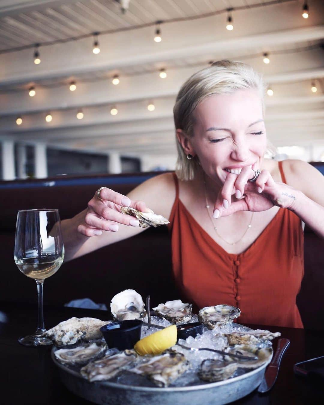 ケイティ・キャシディさんのインスタグラム写真 - (ケイティ・キャシディInstagram)「Bring me oysters and make me laugh.」7月15日 4時28分 - katiecassidy