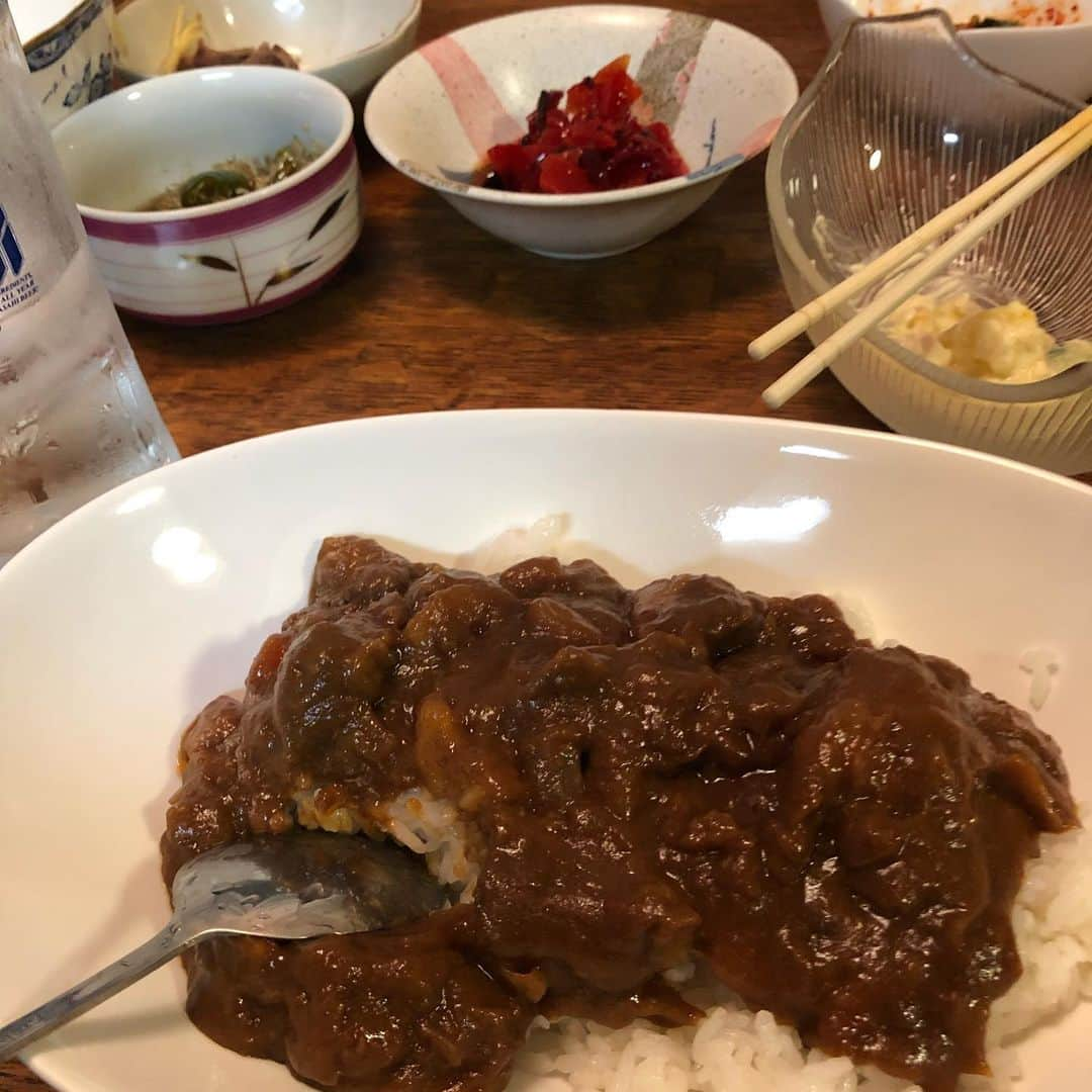 岩本勉さんのインスタグラム写真 - (岩本勉Instagram)「大阪の自宅で甥っ子達と食いまくりやったわ(￣∀￣) 読売テレビ『す・またん』 5時20分から！ まもなく（＾∇＾）」7月15日 4時37分 - gun18gun18