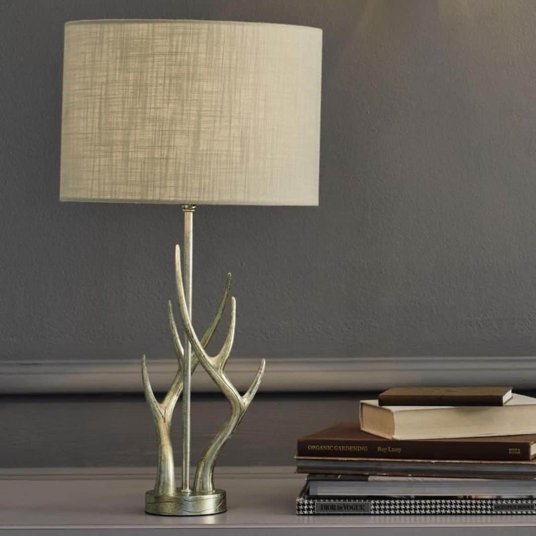 ローラアシュレイのインスタグラム：「For a luxurious contemporary look, discover our wide range of versatile lamps」