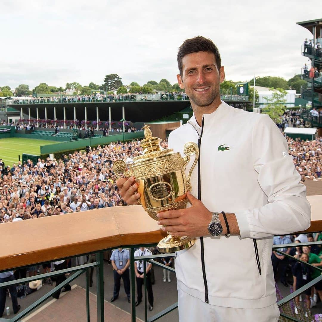 ノバク・ジョコビッチさんのインスタグラム写真 - (ノバク・ジョコビッチInstagram)「🏆5️⃣🙏🏼」7月15日 4時45分 - djokernole