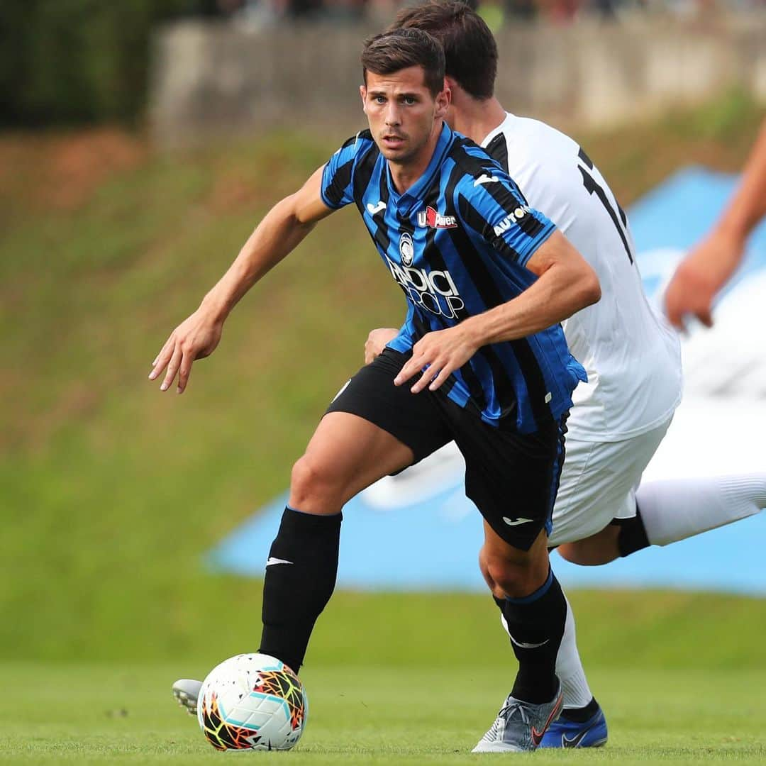 アタランタBCさんのインスタグラム写真 - (アタランタBCInstagram)「Guardate chi è arrivato in ritiro! 👀🤩 Nice to see you, guys! 👋🏼 - #GoAtalantaGo ⚫️🔵 #Atalanta #Atalanta3uropa #preseason #football #Bergamo」7月15日 4時51分 - atalantabc