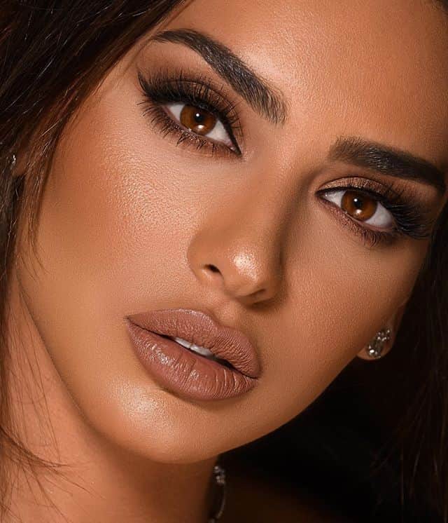 M·A·C Cosmetics Canadaさんのインスタグラム写真 - (M·A·C Cosmetics CanadaInstagram)「Raise your hand if soft glam and a nude lip is an all-year-round kinda vibe 🙋‍♀️🙋‍♂️ @makeupbybob_ created this look using Art Library Palette in Nude Model, Mineralize Skinfinish Natural in Give Me Sun, and Lipstick in Bronx! 💋💄 Repost @maccosmeticsmiddleeast」7月15日 5時00分 - maccosmeticscanada