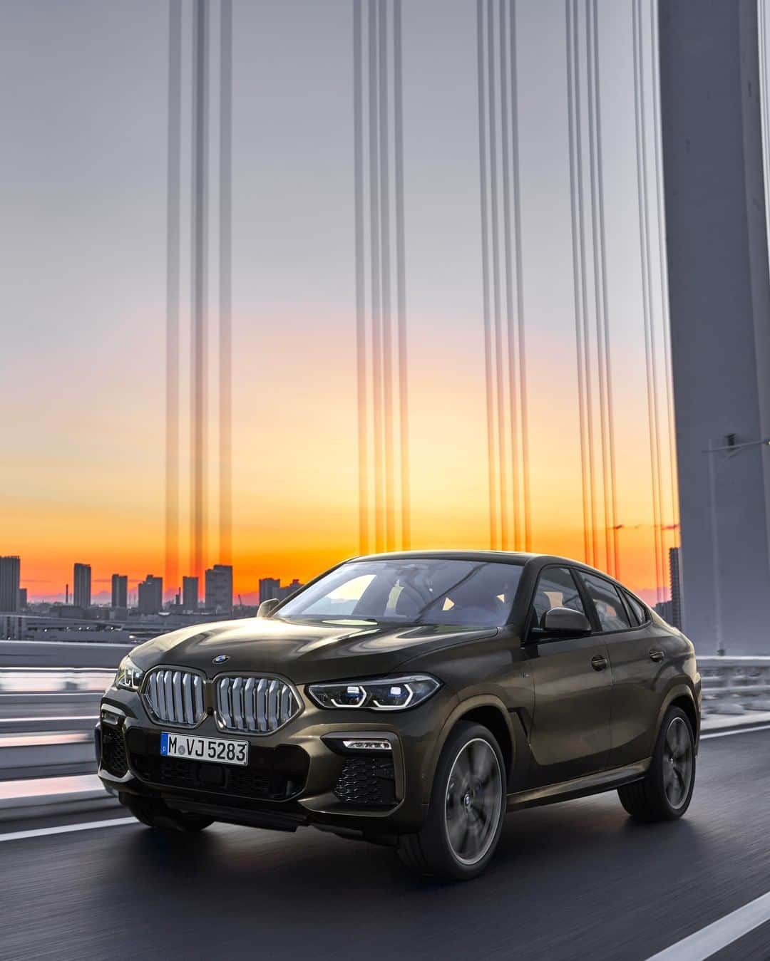 BMWのインスタグラム：「Fusion of agility and power. The all-new BMW X6. #TheX6 #BMW #X6 __ BMW X6 M50i: Fuel consumption in l/100 km (combined): 10.7 - 10.4. CO2 emissions in g/km (combined): 243 - 237. The values of fuel consumptions, CO2 emissions and energy consumptions shown were determined according to the European Regulation (EC) 715/2007 in the version applicable at the time of type approval. The figures refer to a vehicle with basic configuration in Germany and the range shown considers optional equipment and the different size of wheels and tires available on the selected model. The values of the vehicles are already based on the new WLTP regulation and are translated back into NEDC-equivalent values in order to ensure the comparison between the vehicles. [With respect to these vehicles, for vehicle related taxes or other duties based (at least inter alia) on CO2-emissions the CO2 values may differ to the values stated here.] The CO2 efficiency specifications are determined according to Directive 1999/94/EC and the European Regulation in its current version applicable. The values shown are based on the fuel consumption, CO2 values and energy consumptions according to the NEDC cycle for the classification. For further information about the official fuel consumption and the specific CO2 emission of new passenger cars can be taken out of the „handbook of fuel consumption, the CO2 emission and power consumption of new passenger cars“, which is available at all selling points and at https://www.dat.de/angebote/verlagsprodukte/leitfaden-kraftstoffverbrauch.html.」