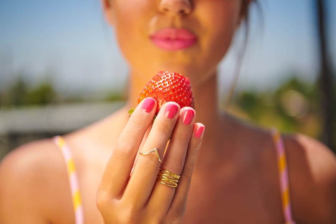OPIさんのインスタグラム写真 - (OPIInstagram)「For a manicure as sweet as a #StrawberryMargarita 🍓be sure to reach for #OPIProSpa products like our cuticle oil and protective hand serum!⁠ ⁠ #Summer #Summernails #HealthyNails #NailCare #CuticleCare #OPIObsessed」7月15日 5時00分 - opi