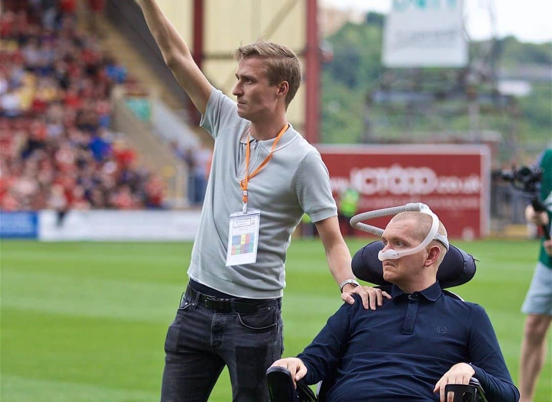 ジョー・ゴメスさんのインスタグラム写真 - (ジョー・ゴメスInstagram)「Nice to get more minutes today in a game for such a great cause. True inspirations!#darbyrimmermndfoundation #ynwa」7月15日 5時35分 - joegomez5