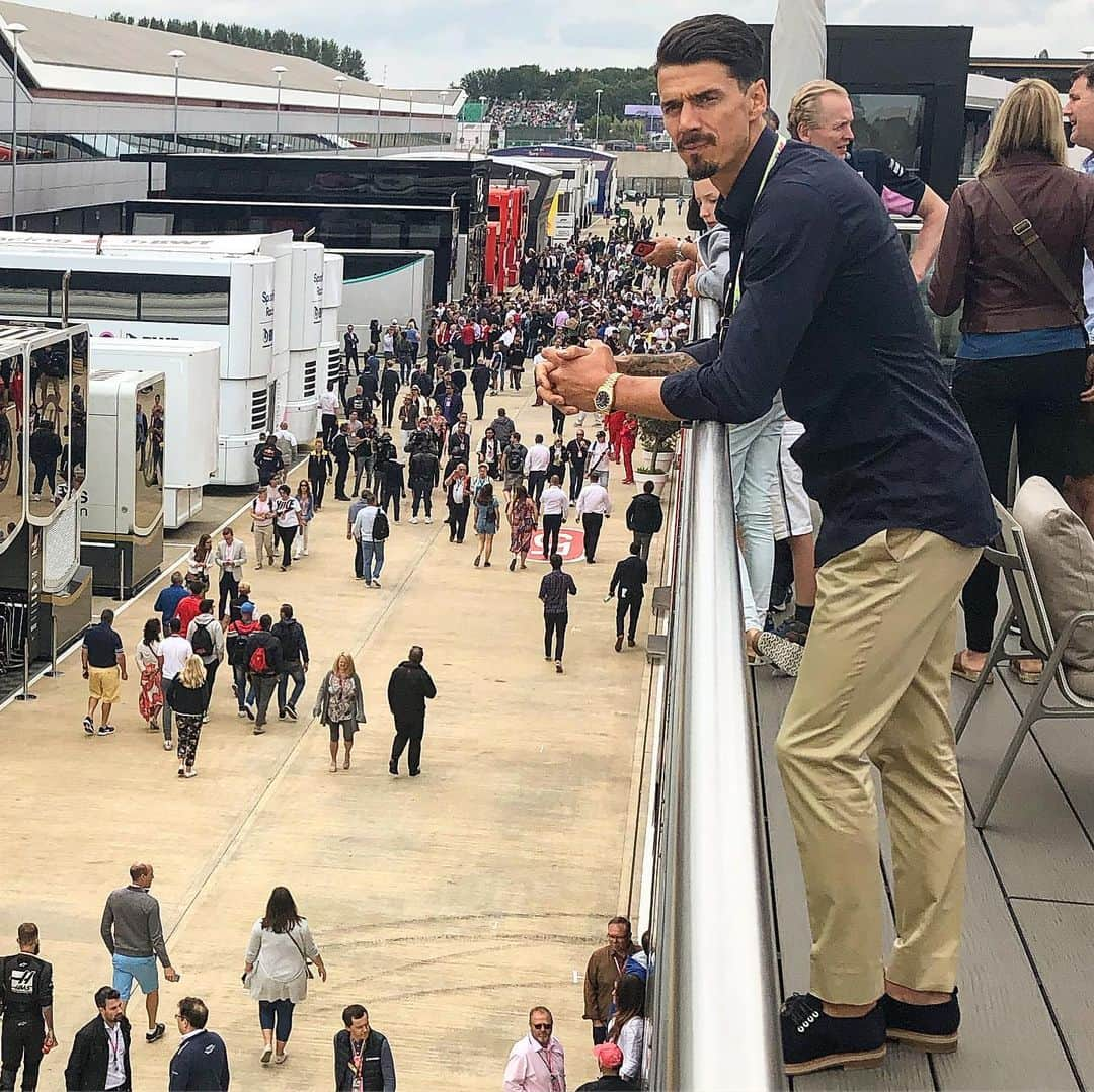 ジョゼ・フォンテさんのインスタグラム写真 - (ジョゼ・フォンテInstagram)「Dia fantástico em #silverstone 🙌🏻 🏎 Corrida espetacular!!! Obrigado @racingpointf1  @schecoperez  e @luismasf1  por mais uma vez me darem este privilegio 🤙🏻💨❤️ Parabéns @lewishamilton por mais um record 🙌🏻 #greatness  Amazing day at #silverstone great race as well!!!Thanks @racingpointf1 @schecoperez  and @luismasf1  for another opportunity 🤙🏻🏎💨 Congrats to the great @lewishamilton on another win and record!」7月15日 5時44分 - f6nte