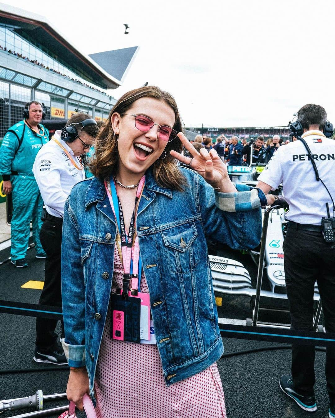 Just Jaredさんのインスタグラム写真 - (Just JaredInstagram)「@milliebobbybrown meets up with Spice Girls’ @therealgerihalliwell and @officialmelb at the @f1 British Grand Prix! #MillieBobbyBrown #GeriHalliwell #MelB #SpiceGirls #BritishGP Photos: Felix AAA Dickinson」7月15日 5時45分 - justjared