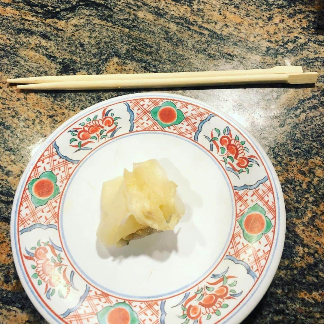 デイブ・クーリエさんのインスタグラム写真 - (デイブ・クーリエInstagram)「When I studied under the great chefs of Asia to obtain my culinary arts degree, their one consistent message was: “Keep it simple, Dave.” I honor them with this dish called...ginger. Ingredients:ginger. #cutitout #arigato #culinaryarts #cheflife #chefs #foodiesofinstagram」7月15日 6時05分 - dcoulier