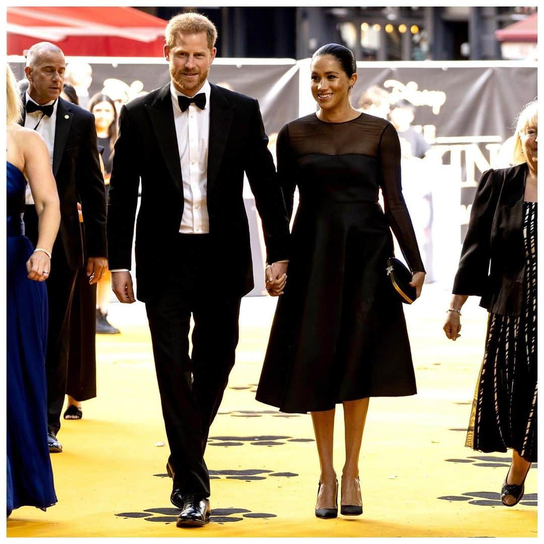 英ヘンリー王子夫妻さんのインスタグラム写真 - (英ヘンリー王子夫妻Instagram)「This evening, The Duke and Duchess of Sussex attended #TheLionKing European premiere in London at the Odeon Theatre.  In celebration of the film’s release, The Walt Disney Company announced #ProtectThePride, a global conservation campaign to support efforts protecting the rapidly diminishing lion population across Africa. As a part of their commitment to this cause, Disney also made a donation to The Duke of Sussex’s upcoming environment & community initiative which will be formally announced this autumn.  The Duke and Duchess are committed to advancing conservation efforts across Africa and around the world, and working with communities to ensure a sustainable future for the planet.  This evening Their Royal Highnesses had the pleasure of meeting the cast and creative team behind the film, as well as supporters of @africanparksnetwork, of which The Duke is President.  Photo credit: PA images / Getty images - Chris Jackson」7月15日 6時24分 - sussexroyal