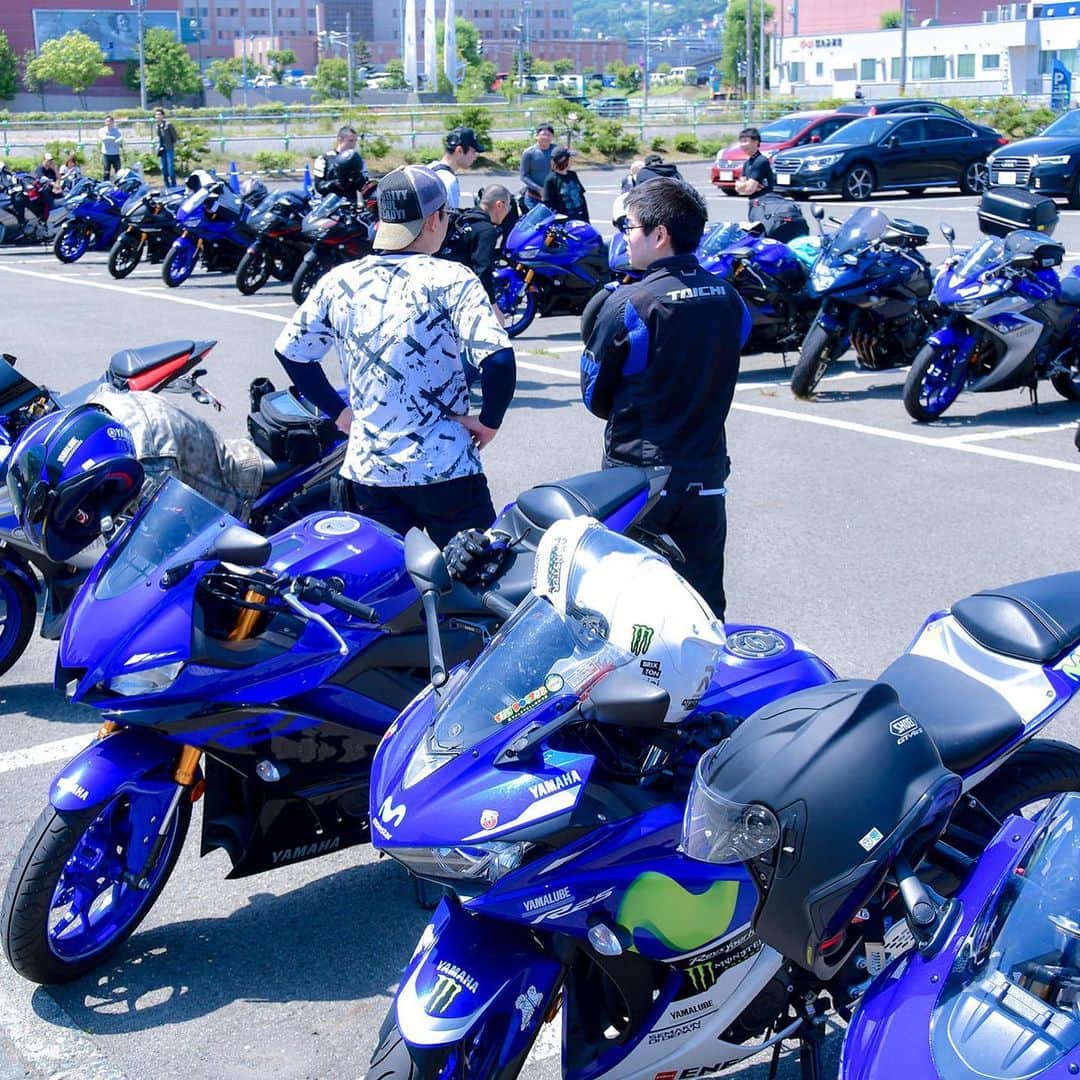 ヤマハ バイクさんのインスタグラム写真 - (ヤマハ バイクInstagram)「「YZF-R3/R25 オーナーズフォトツアー」 #7月6日#北海道#マリンウェーブ小樽 #開催しました #YZFR25#YZFR3 #オーナーズフォトツアー #R25を晒す#R3を晒す #japanriders #bike_japan #北海道は梅雨と無縁 #カラッとした風が心地よい #初夏の陽射し #晴れてよかった」7月15日 6時40分 - yamaha_bike