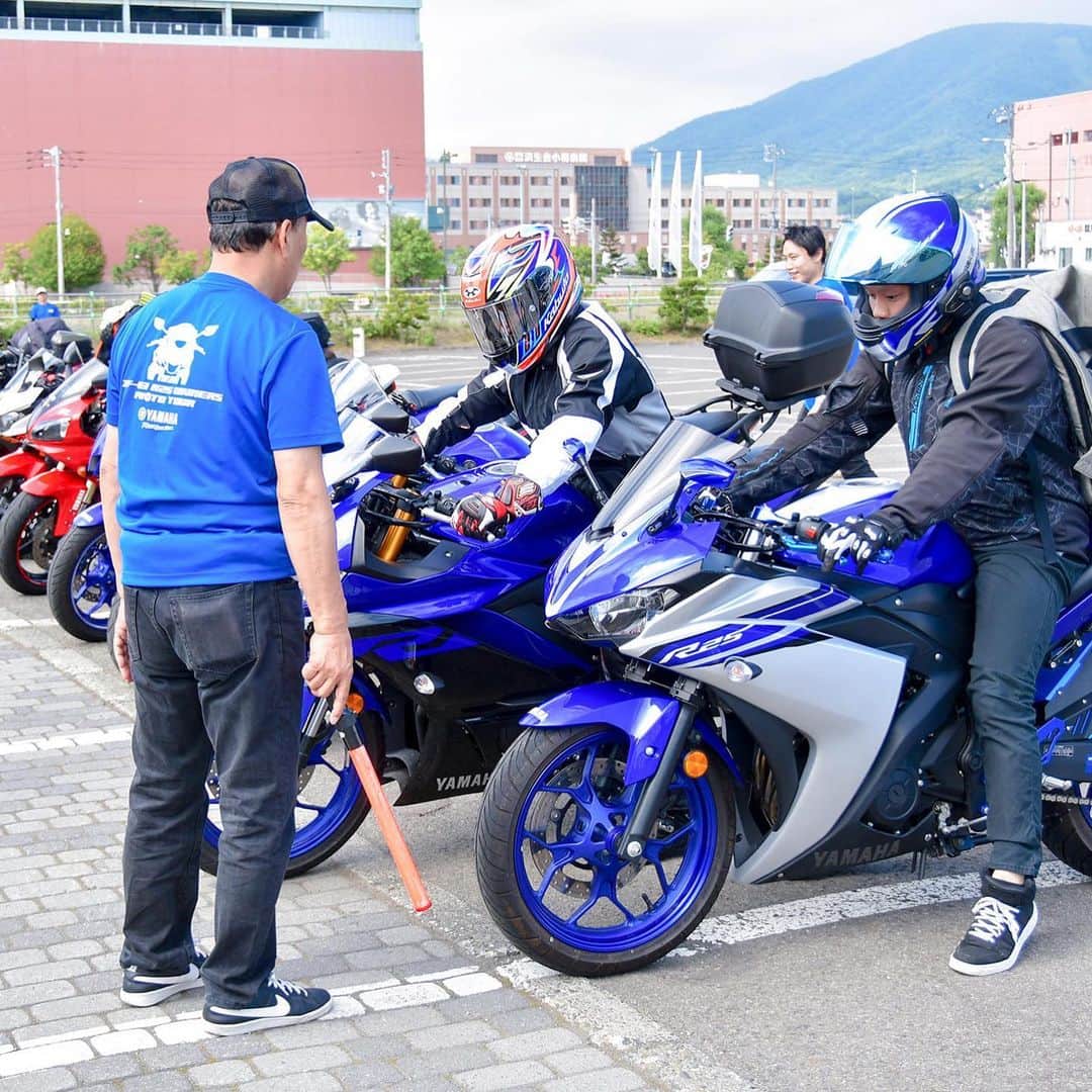 ヤマハ バイクさんのインスタグラム写真 - (ヤマハ バイクInstagram)「「YZF-R3/R25 オーナーズフォトツアー」 #7月6日#北海道#マリンウェーブ小樽 #開催しました #YZFR25#YZFR3 #オーナーズフォトツアー #R25を晒す#R3を晒す #japanriders #bike_japan #北海道は梅雨と無縁 #カラッとした風が心地よい #初夏の陽射し #晴れてよかった」7月15日 6時40分 - yamaha_bike