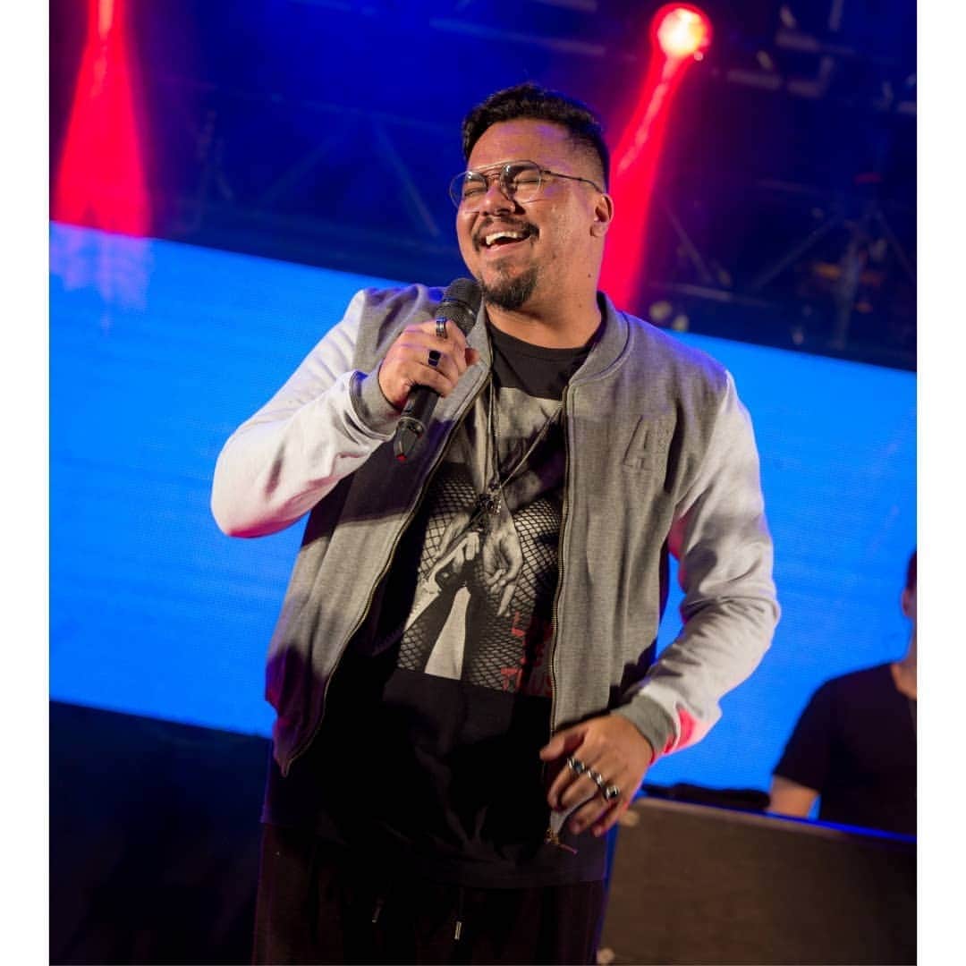 Sorriso Marotoのインスタグラム：「Fim de semana incrível com a galera de Araraquara e São José do Rio Preto! Estávamos com saudade, viu? Obrigado por tanto carinho! 😀 ❤️ #AoCuboAoVivoEmCores @bcbrunocardoso @eusergiojr @crisjog @vinisorriso @frd.silva 📷 @ovitorbranco」