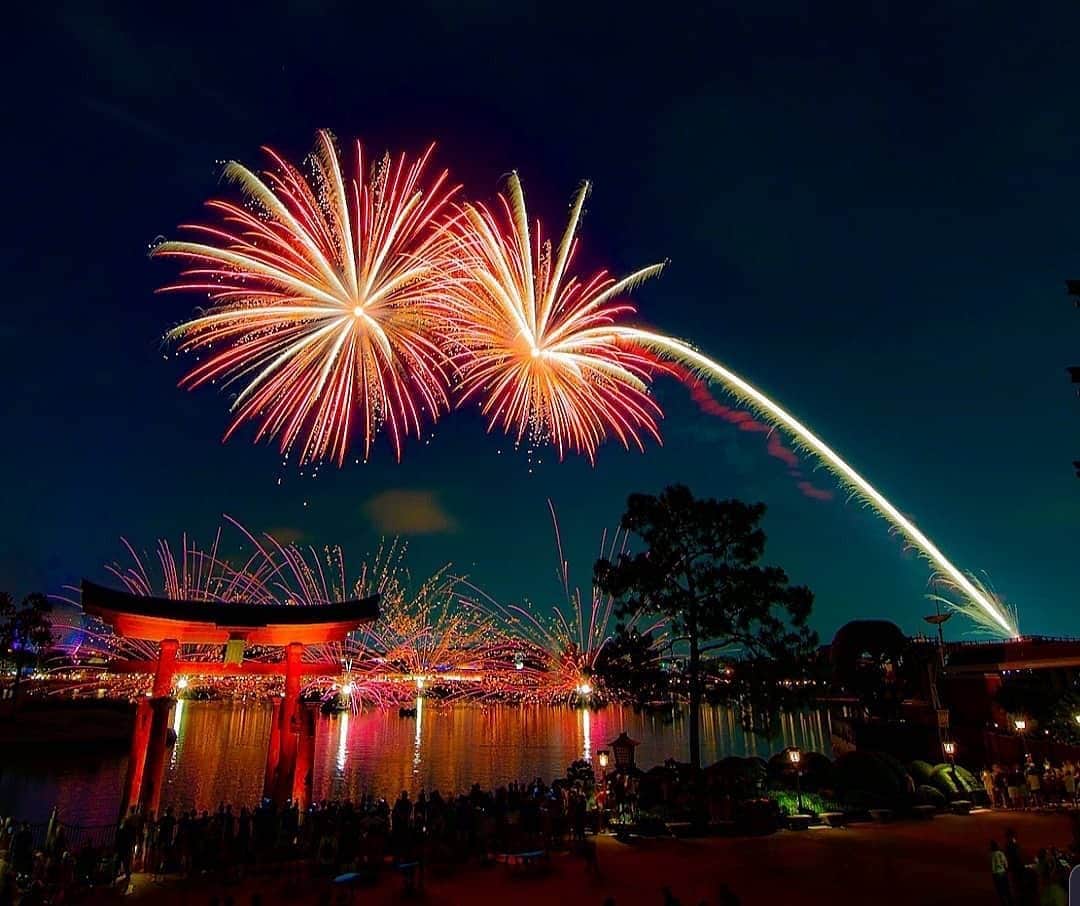 Walt Disney Worldのインスタグラム：「We’re gathered here tonight, around the fire. Don’t miss #IllumiNationsFarewell before the light blows out. #WaltDisneyWorld (📷: @nextstopmickey)」