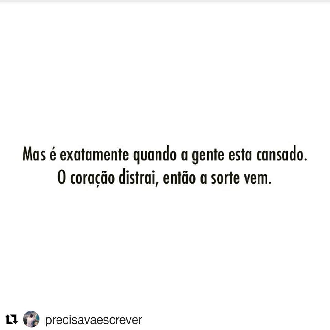 Sorriso Marotoのインスタグラム：「Tome nota 😉 #FazAssim #LetrasDoSorriso  #Repost @precisavaescrever ・・・ 🎧♥️」