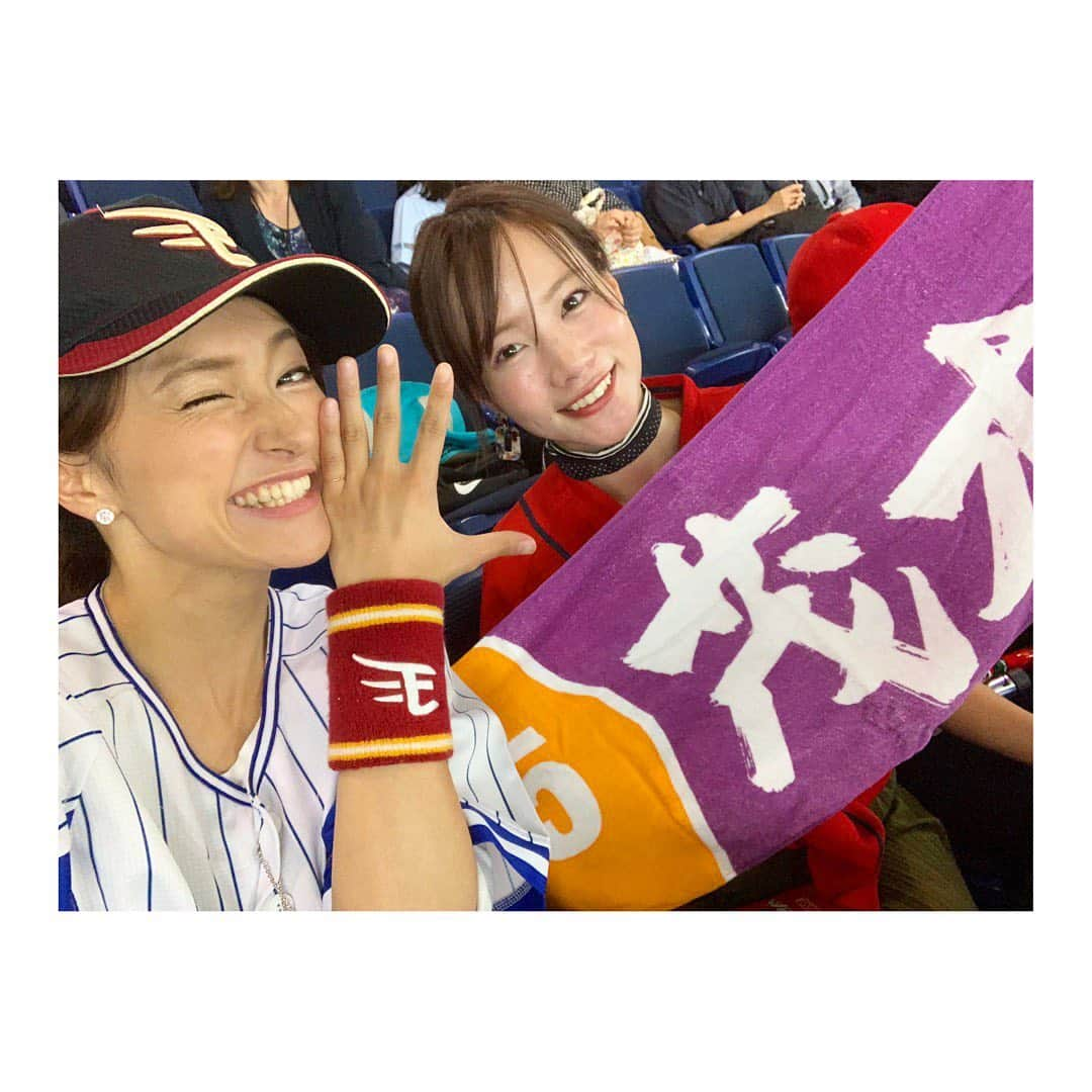 杜野まこさんのインスタグラム写真 - (杜野まこInstagram)「#マイナビオールスターゲーム2019 #npb #プロ野球 #球宴 #東京ドーム #超楽しかった 😆 #古田ちさこ ちゃんと一緒に☆ #どすこい 出来た。 #応援歌メドレー #12球団集合 #クラッチ #スターマン #夢の対決 #丸 選手 からの #鈴木誠也 選手 #今永 投手からの #山口俊 投手への継投 #山崎康晃 投手 #初の牽制球 #辻 監督から #浅村 選手へのコメント #みんな楽しそう #終始笑顔  #森友哉 選手 #2年連続MVP #全ては原口選手のホームラン ⚾️✨」7月15日 7時17分 - makomorino